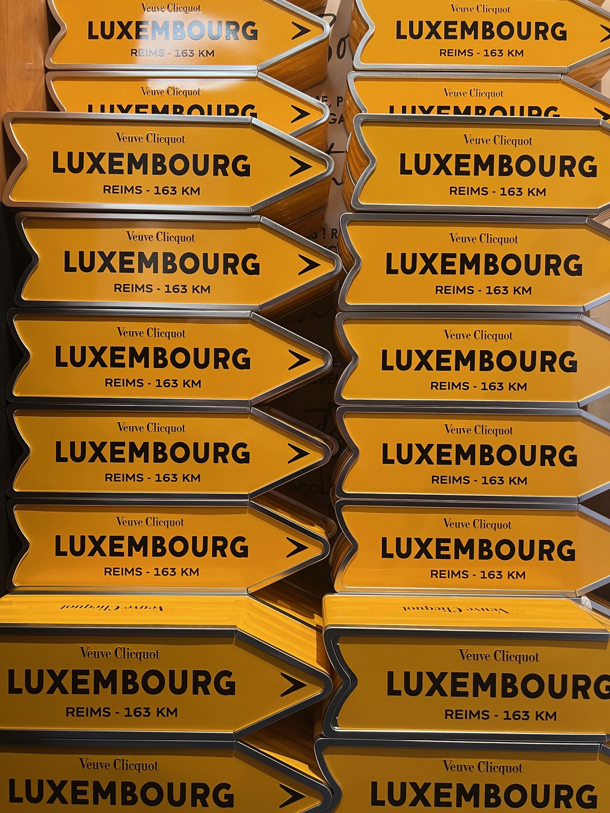 The Arrow Veuve Clicquot - Kaempff-Kohler.JPG