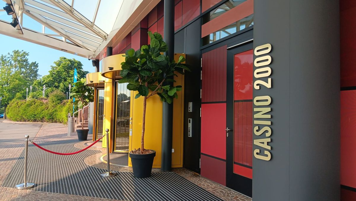 casino 2000 2.png