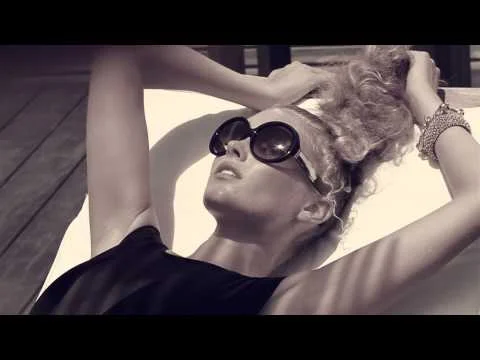 LANCASTER Paris Maroquinerie / Making-of de la campagne Printemps-Été 2013 (Saint Barthélémy)