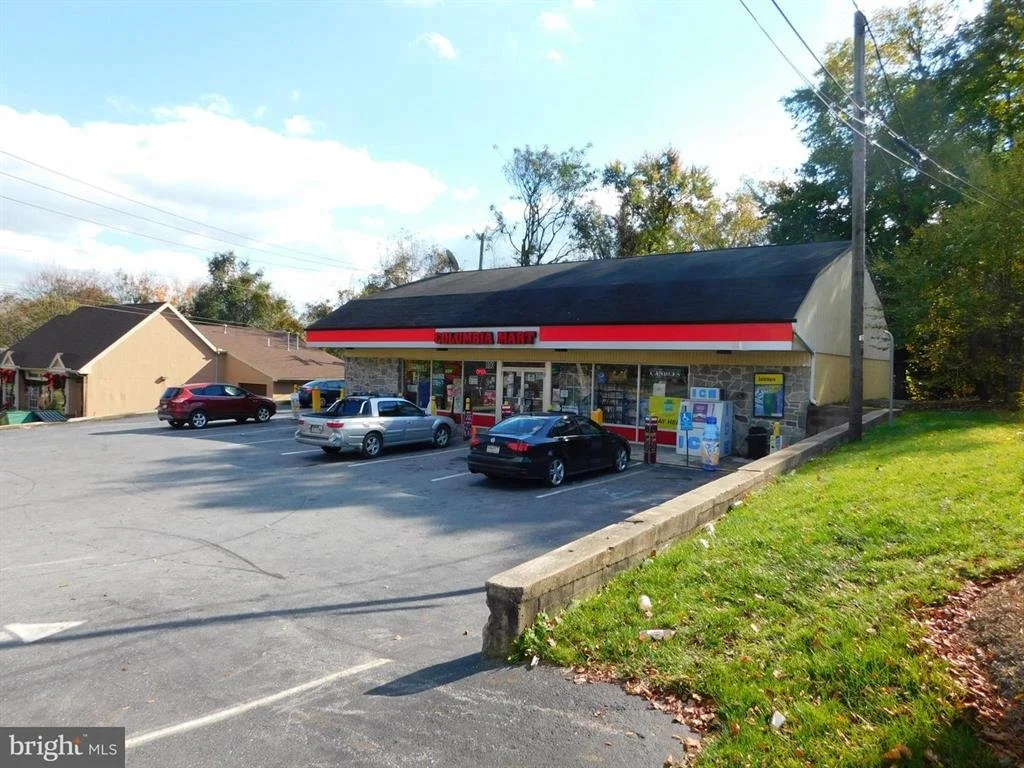 Available Office: 890 Lancaster Avenue