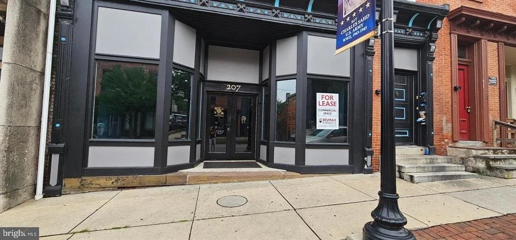 Commercial Space: 207 Locust St, Columbia, PA 17512