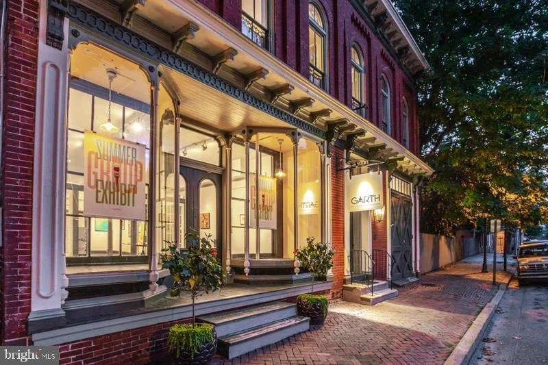 Commercial Real Estate: 22 S 2nd StColumbia, PA 17512