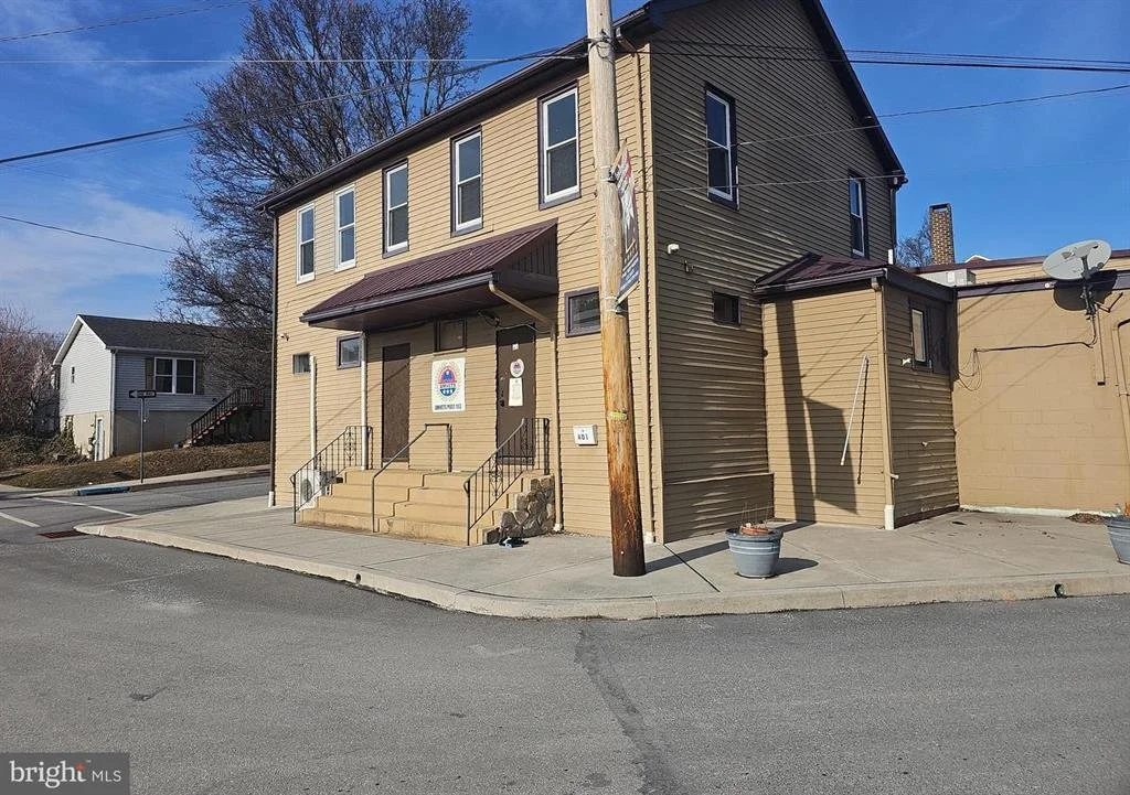 Commercial Sale: 401 S 2nd StColumbia, PA 17512