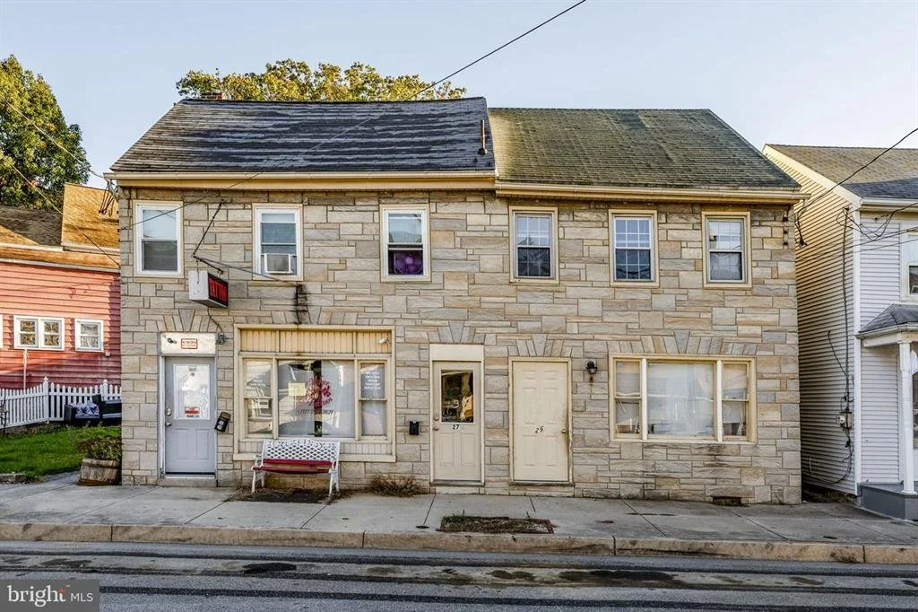 Commercial Sale: 27 &amp; 29 S 5th St Columbia, PA 17512
