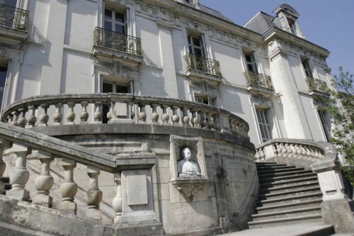 l'Hotel Torterue, l'Institut de Touraine, Tours, France