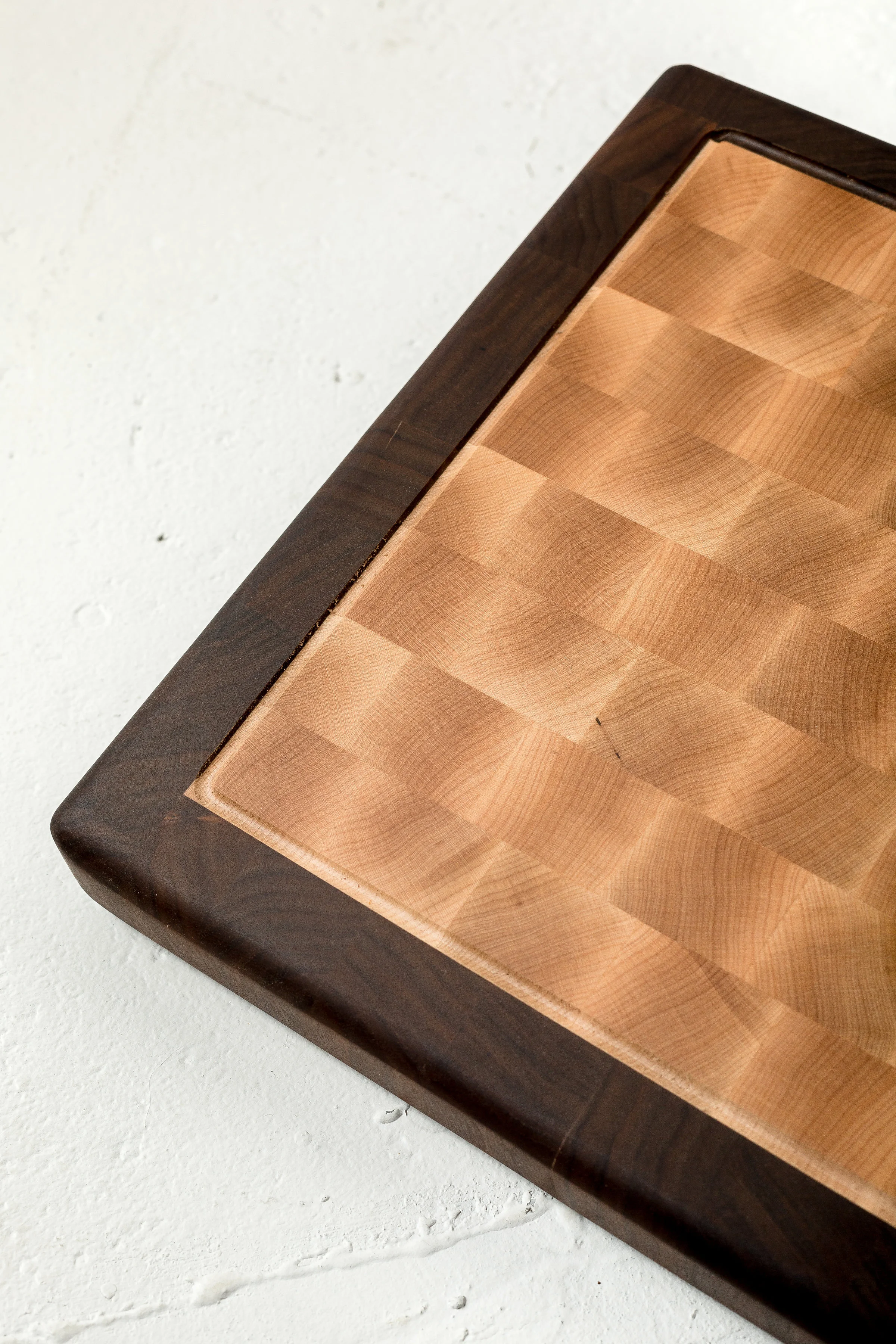 Juice Grooves Cutting Board