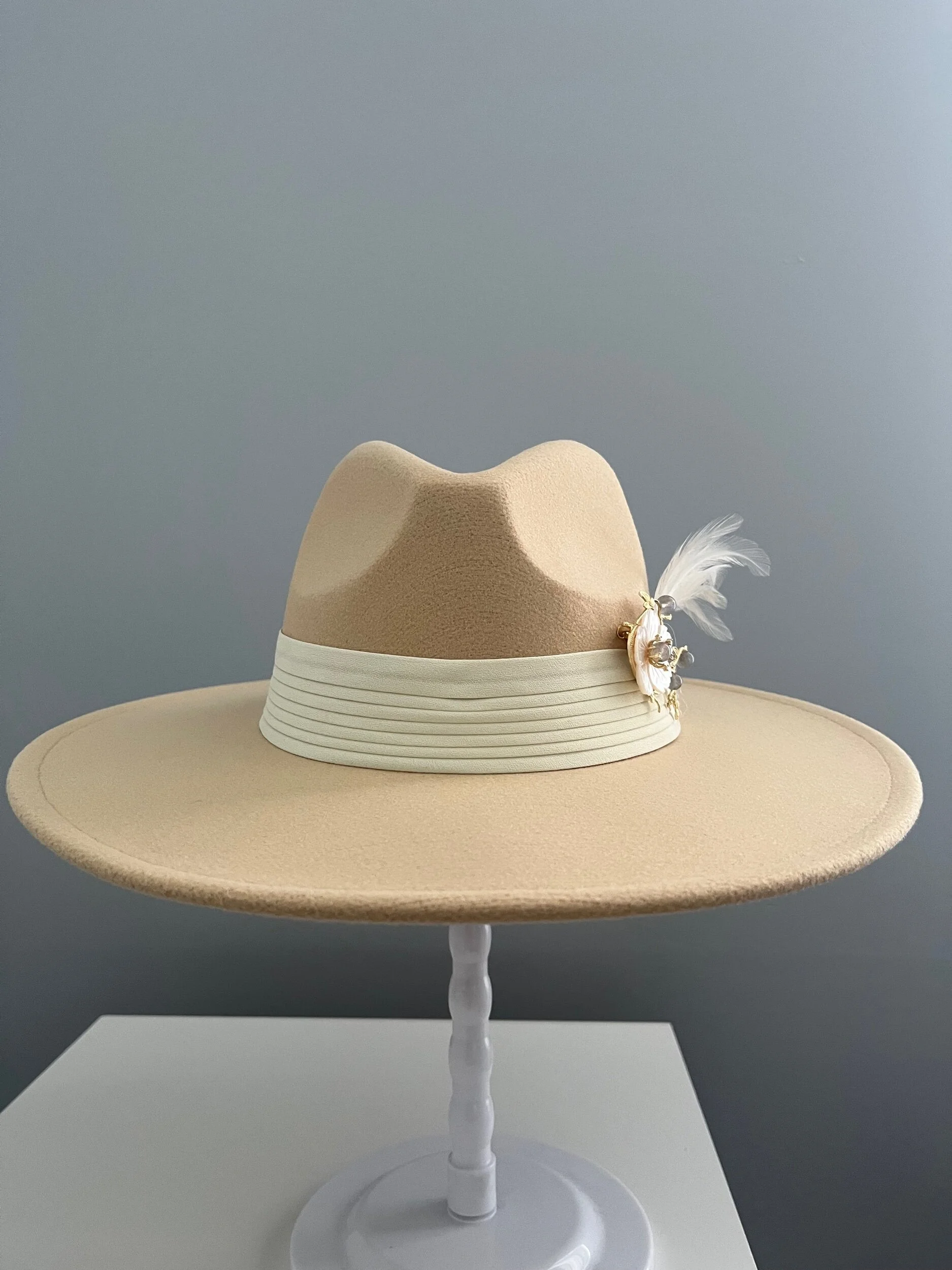 7F4FFC1E-115C-4523-8E34-852F8F208E3C