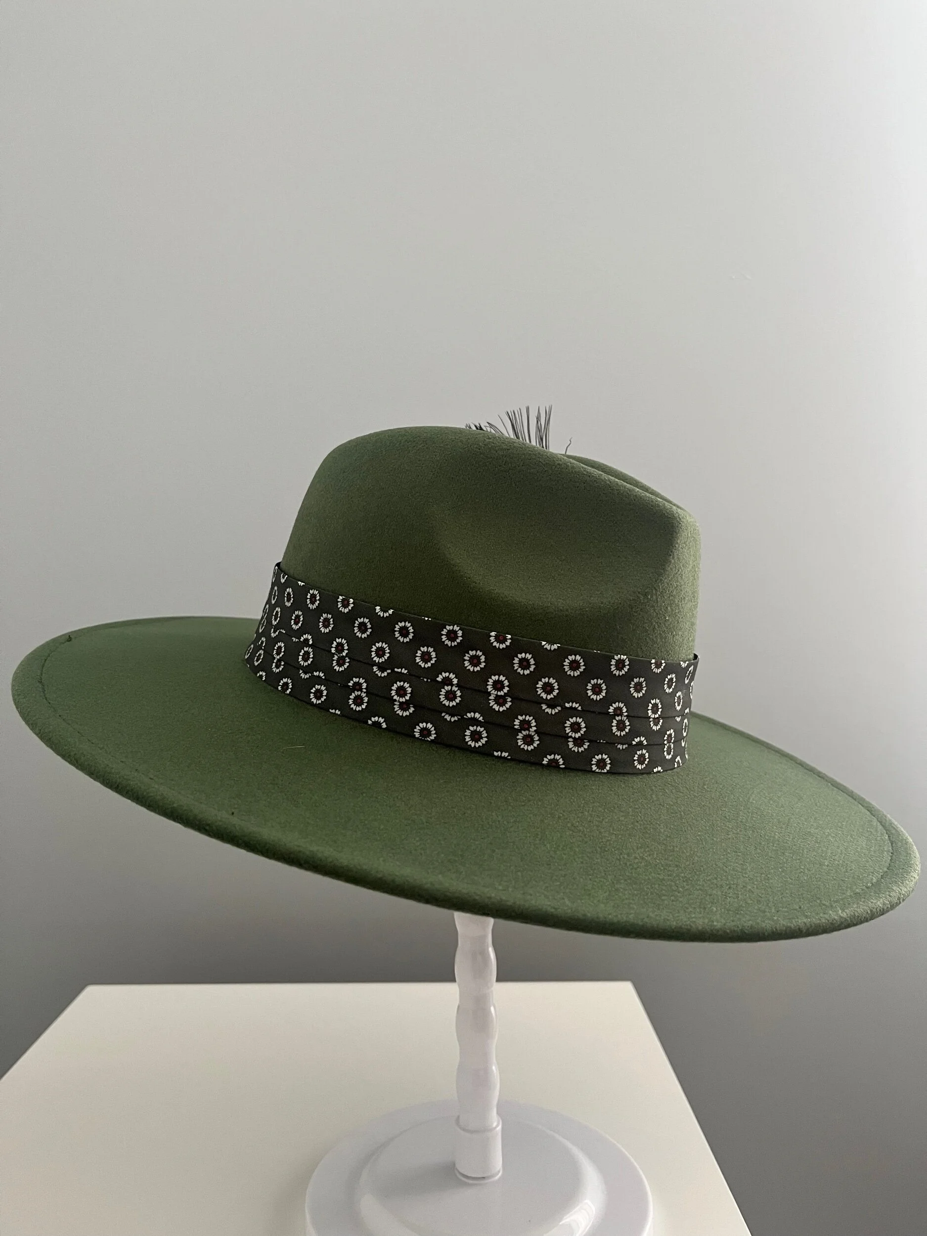 E566D8C4-AD03-445A-B704-A164C4AAB6BF