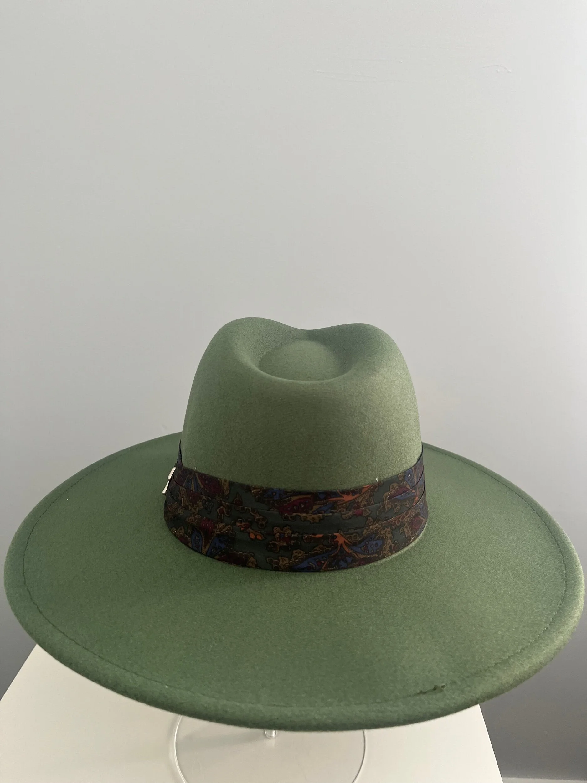 1C1CAADE-4F6E-49B2-B768-50461CACDFB6