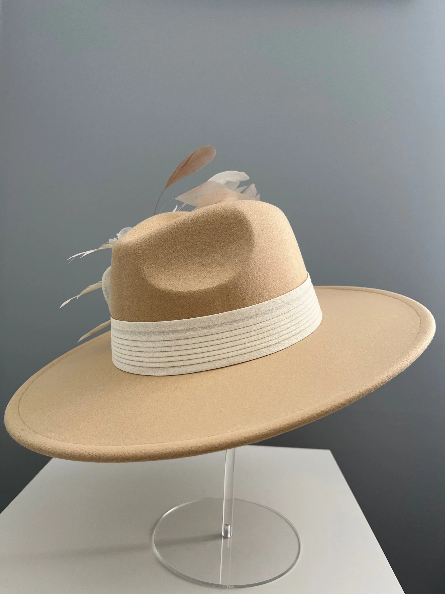 F8E85D04-F9E6-4C1E-89A7-909D966EC136