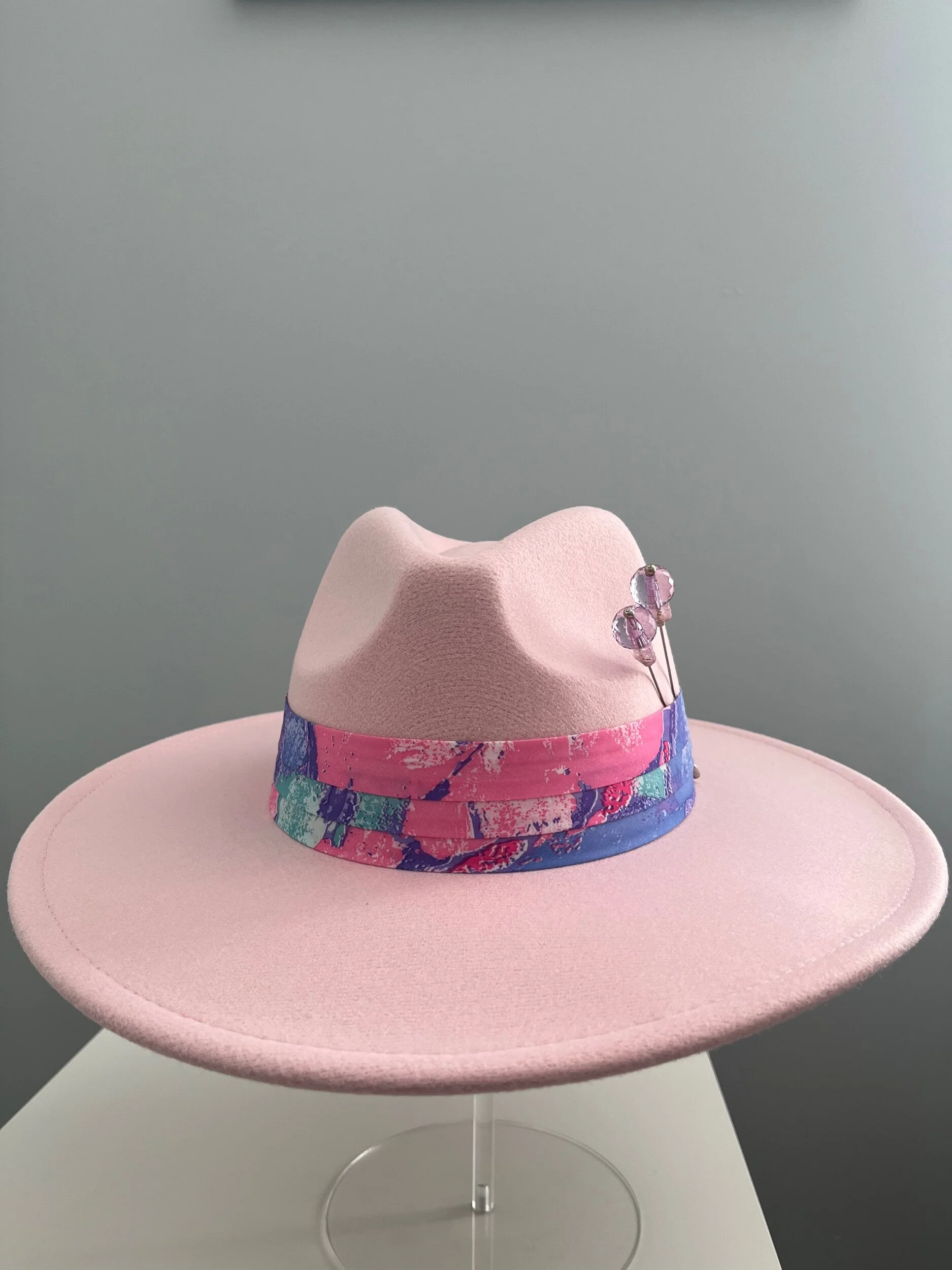 AD404FAB-1B54-4E71-BA0B-B9E8C91E462D