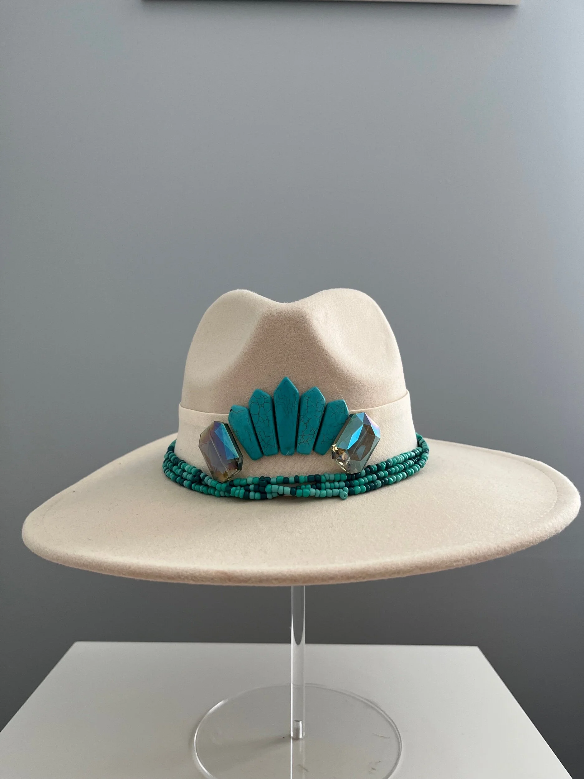 7E222A13-D90C-4823-BE56-06BDDF1EE013