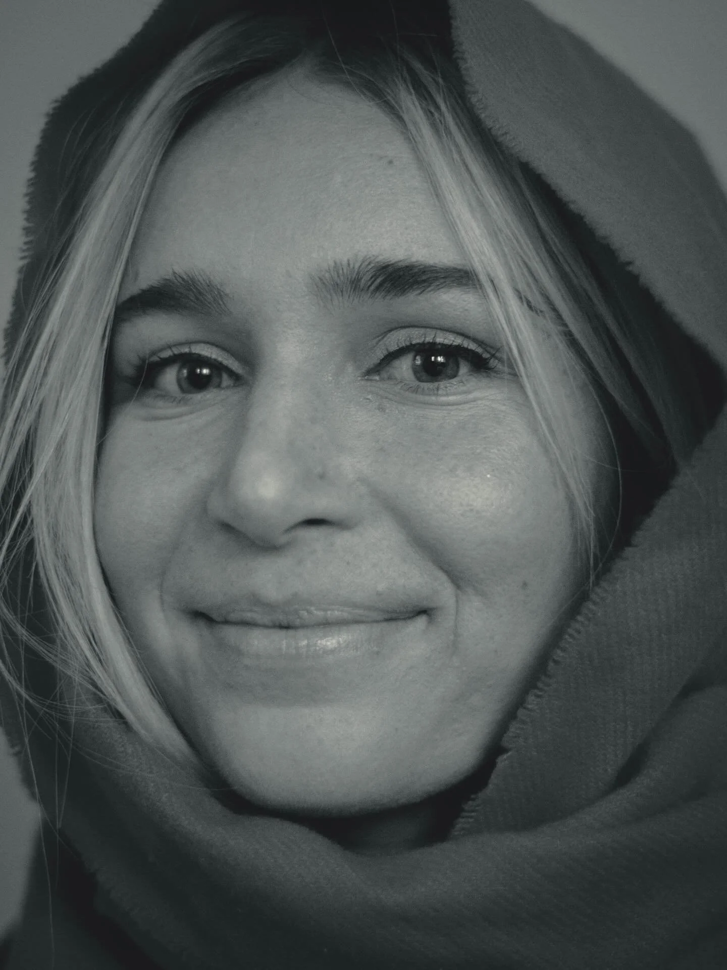 Knowing Anna feels the same as knowing the way home.
No need for navigation or street names because you know the roads, when to turn, where to go.
She&rsquo;s by your side and so is the courage and love to move you home.
A poem by me about my sister.