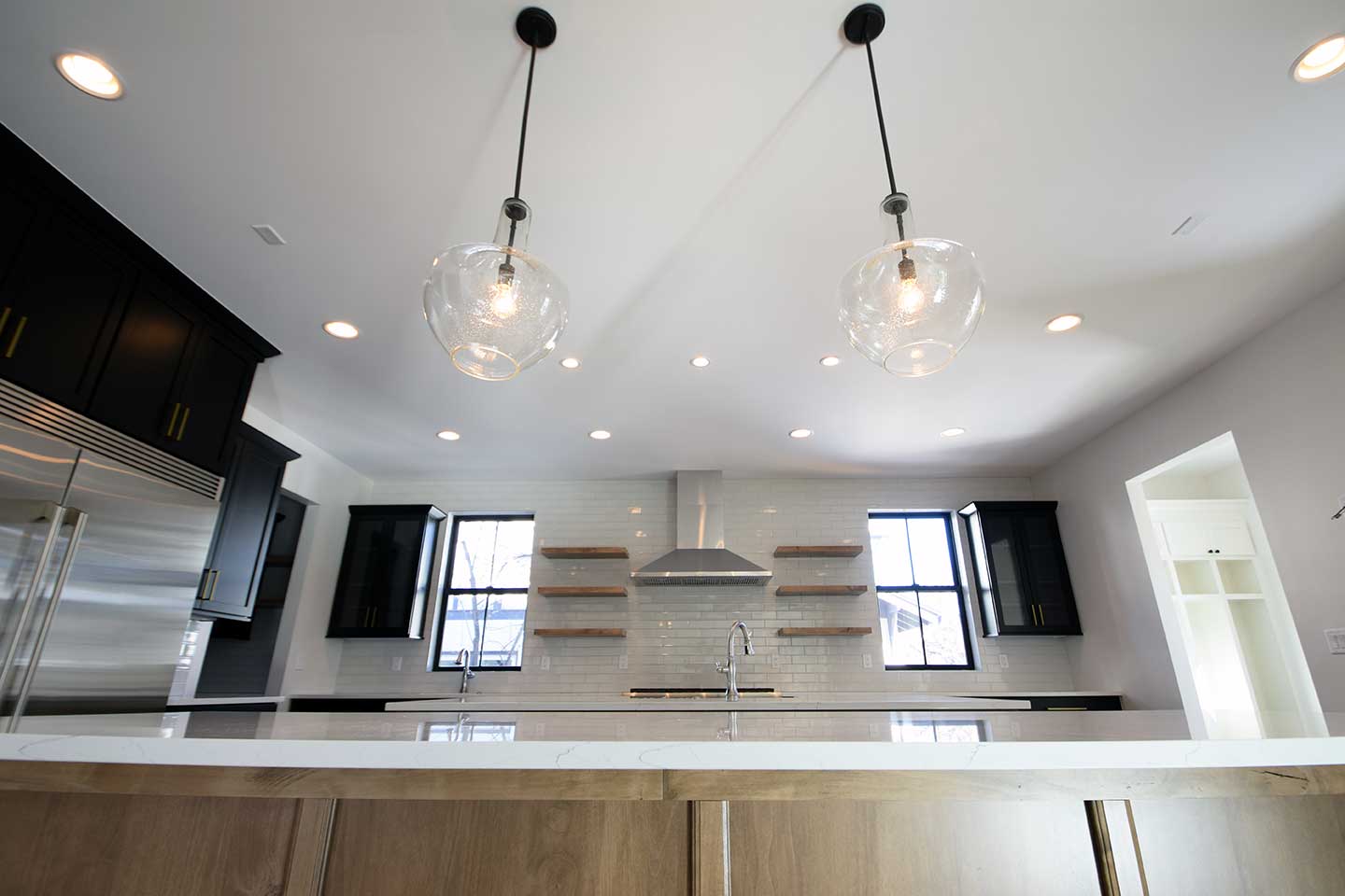 Another-kitchen-view.jpg