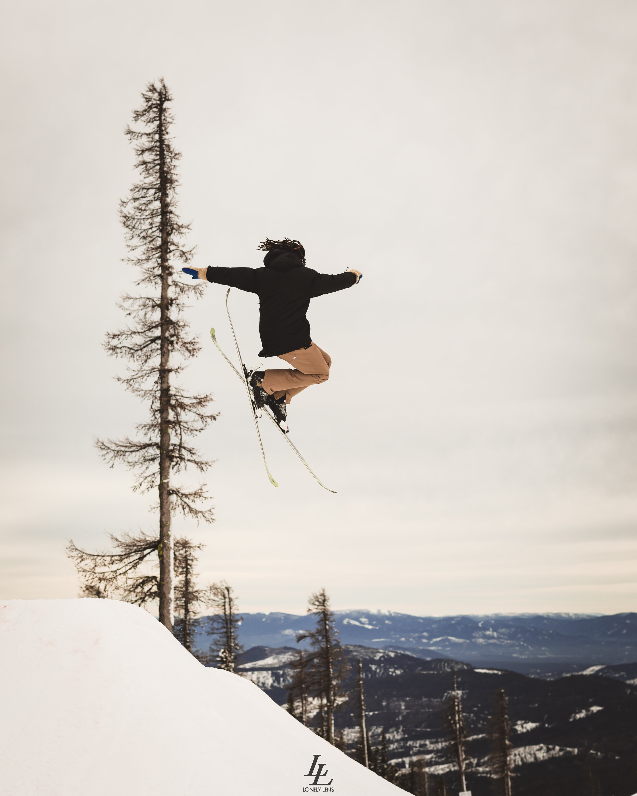 skier-hip-contest-mt-spokane.jpg