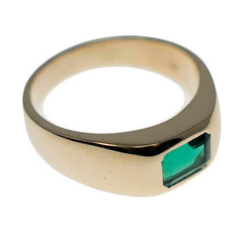 Emerald ring_angle.png