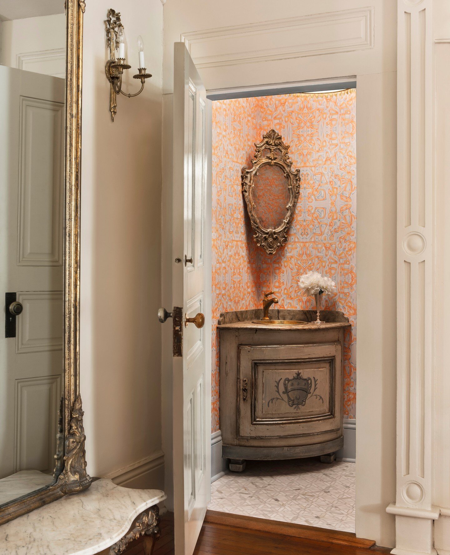 A peak into this colorful Powder Room