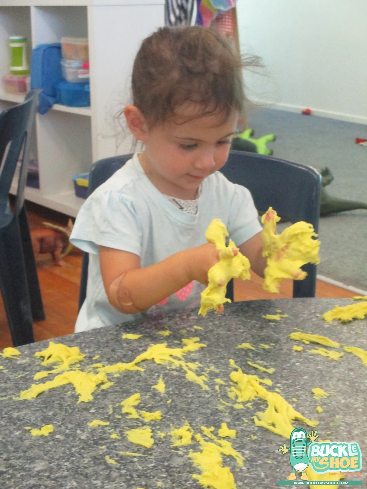 buckle-my-shoe-childcare-tauranga-yellow-sensory-play-14.jpg