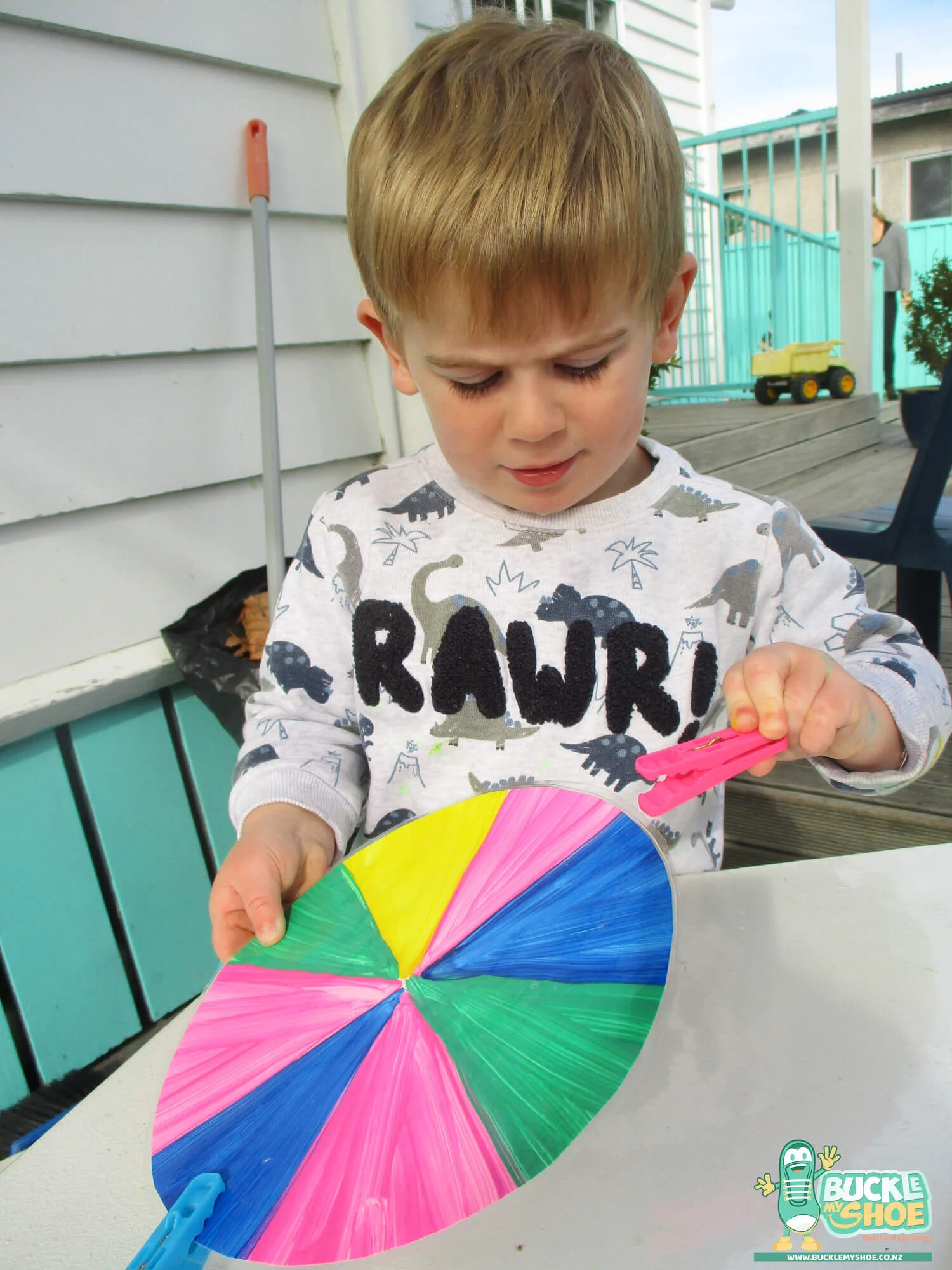 buckle-my-shoe-childcare-tauranga-daycare-preschool-centre-happening-fine-motor-skills-9.jpg