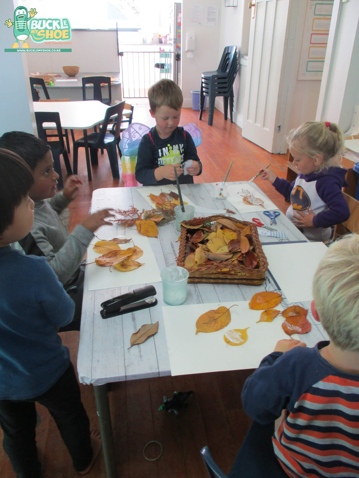 buckle-my-shoe-childcare-tauranga-daycare-preschool-autumn-activity-4.jpg