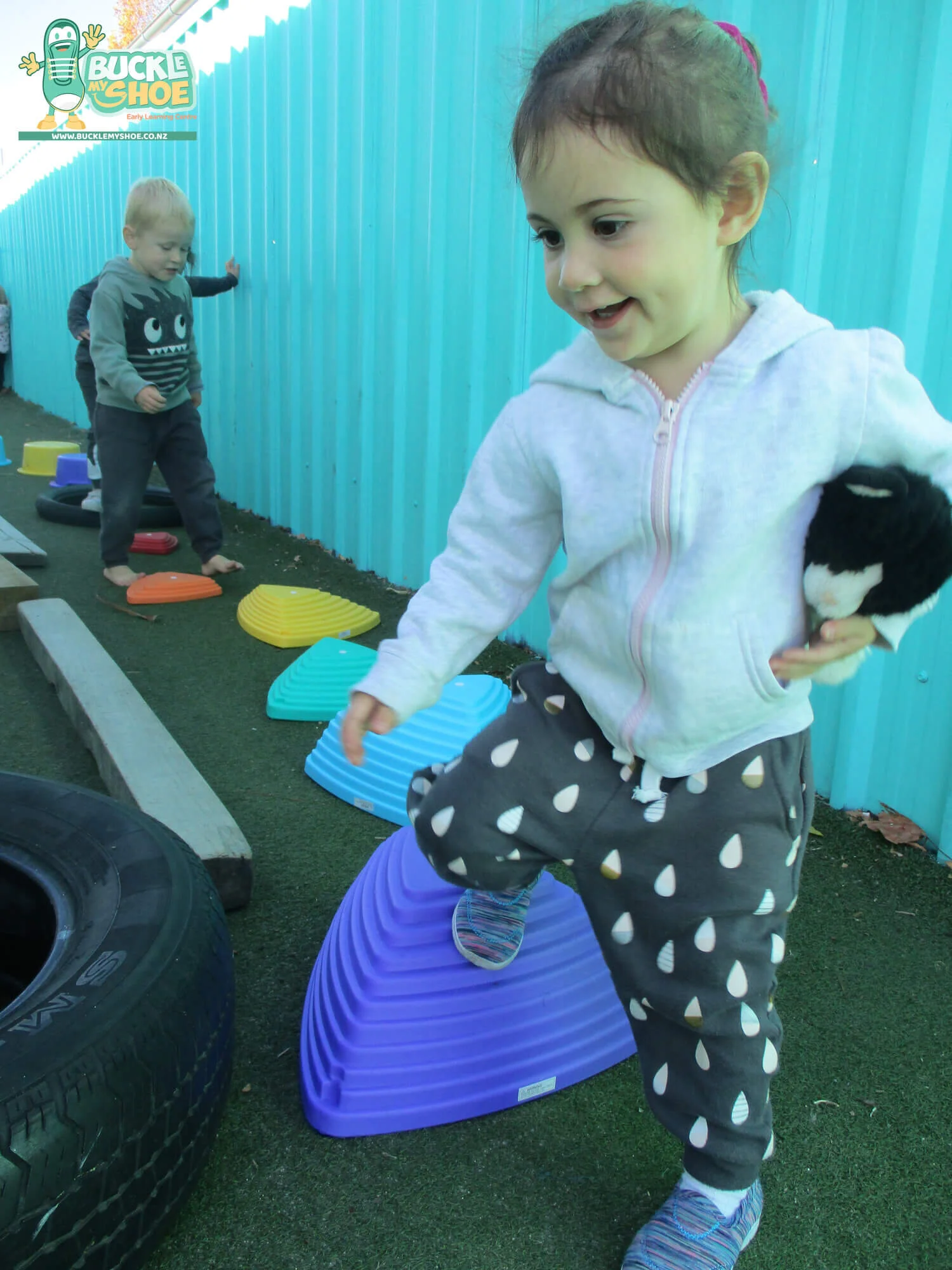 buckle-my-shoe-childcare-tauranga-daycare-preschool-moving-our-bodies-15.jpg
