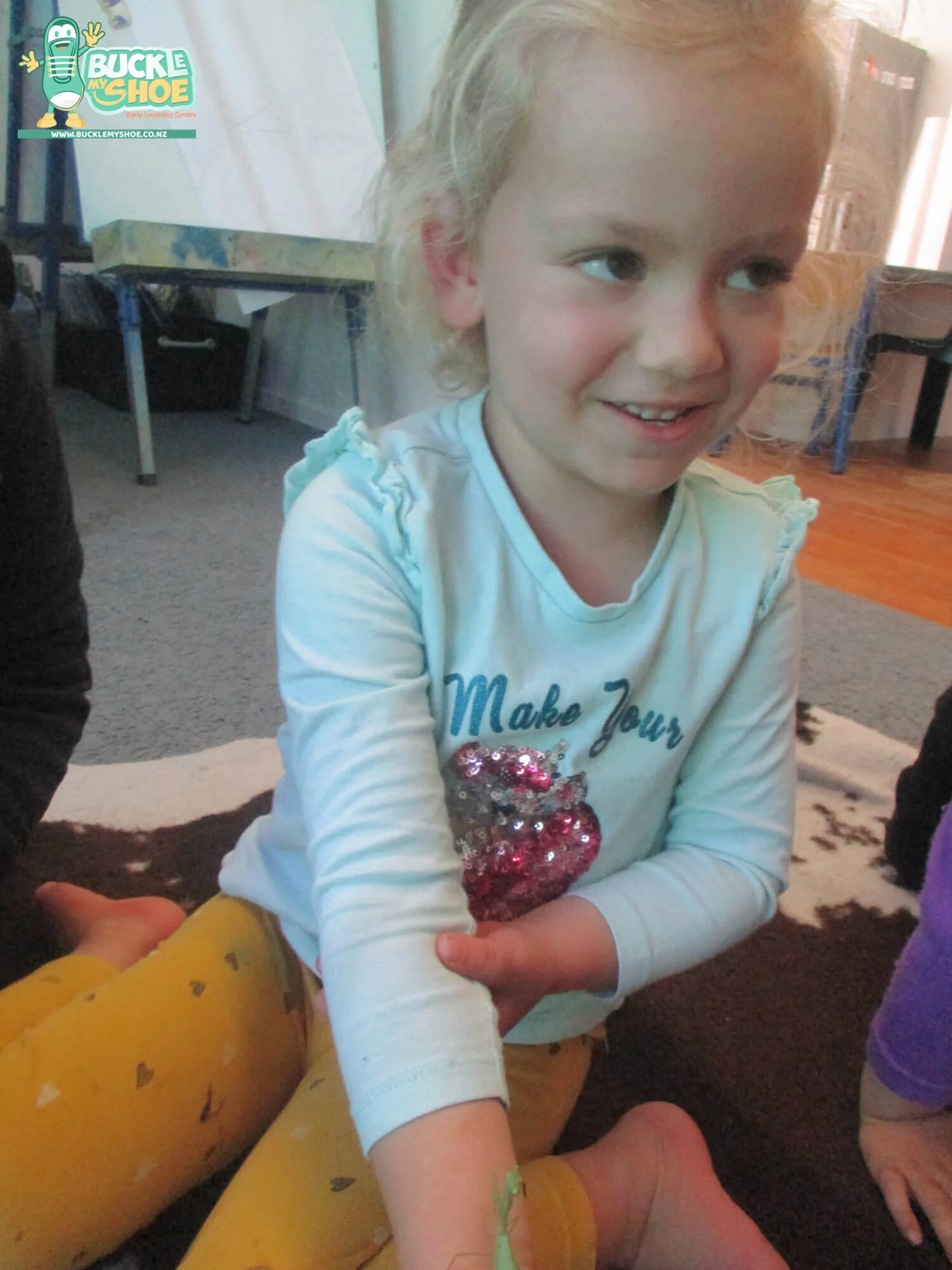 buckle-my-shoe-childcare-tauranga-daycare-preschool-friend-from-the-garden-14.jpg