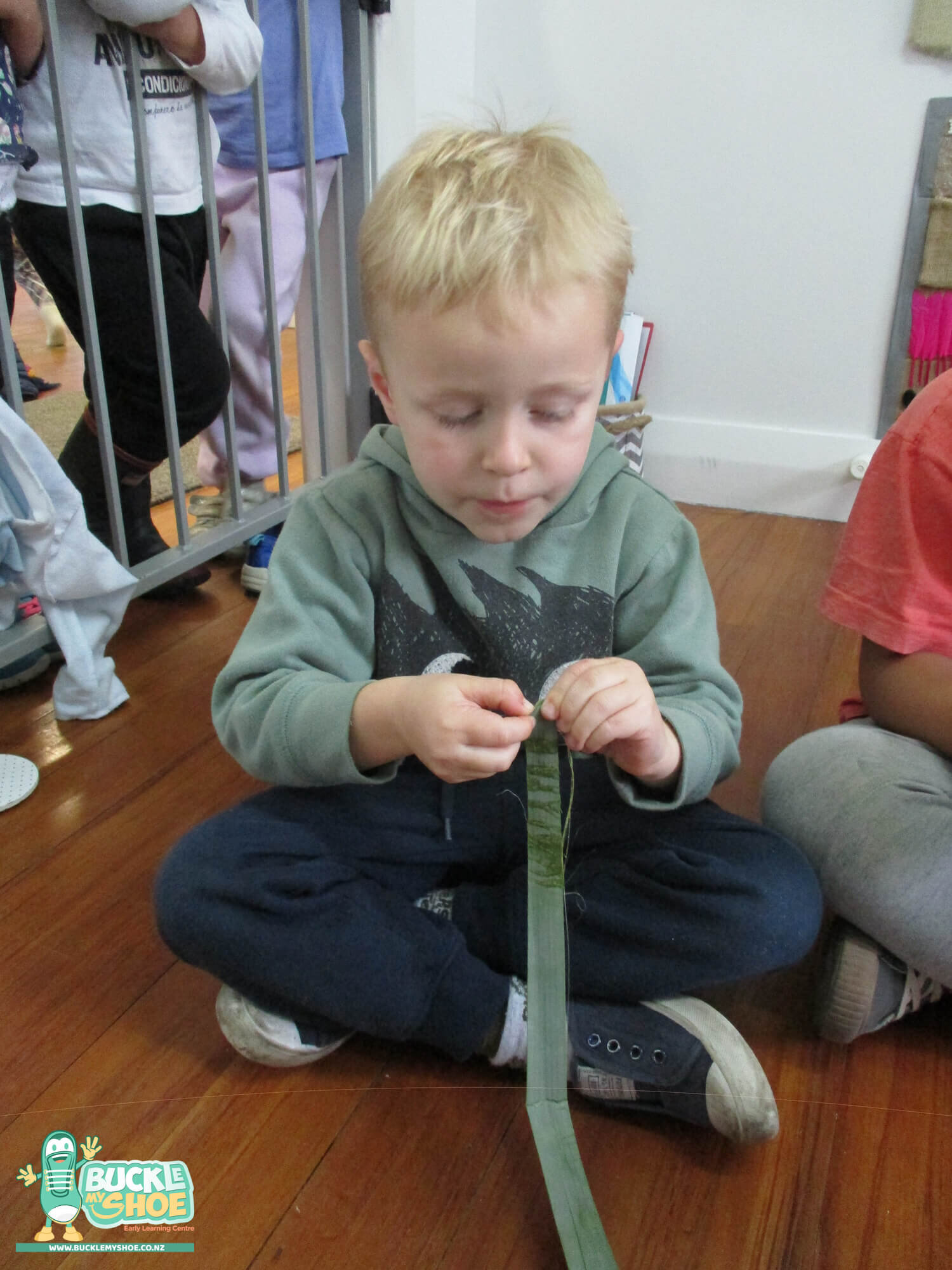 buckle-my-shoe-childcare-tauranga-daycare-preschool-matariki-weaving-4.jpg