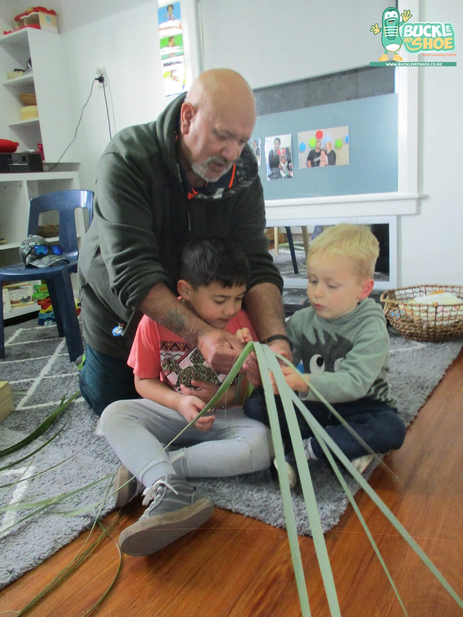 buckle-my-shoe-childcare-tauranga-daycare-preschool-matariki-weaving-9.jpg