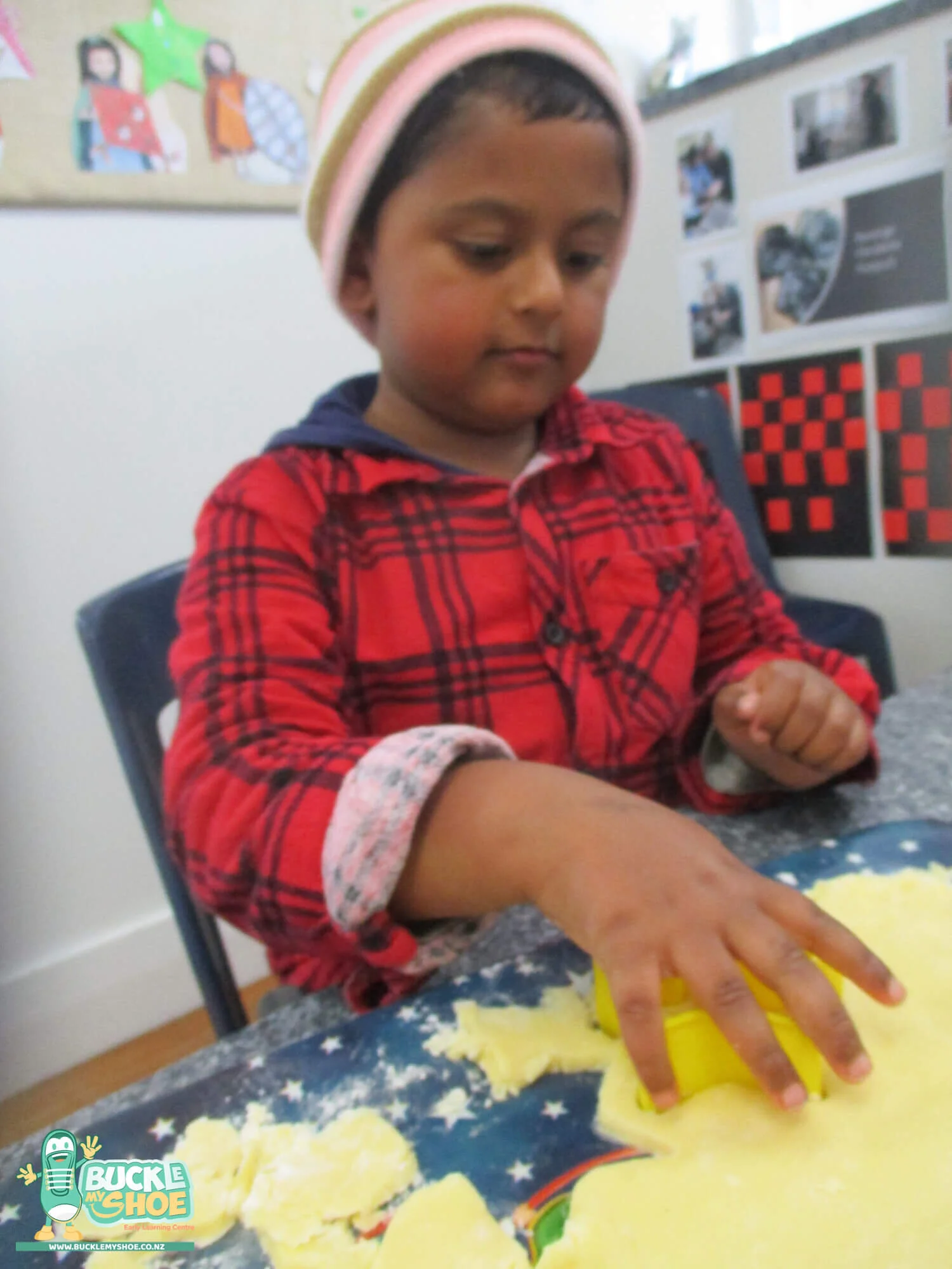buckle-my-shoe-childcare-tauranga-daycare-preschool-matariki-shortbread-3.jpg