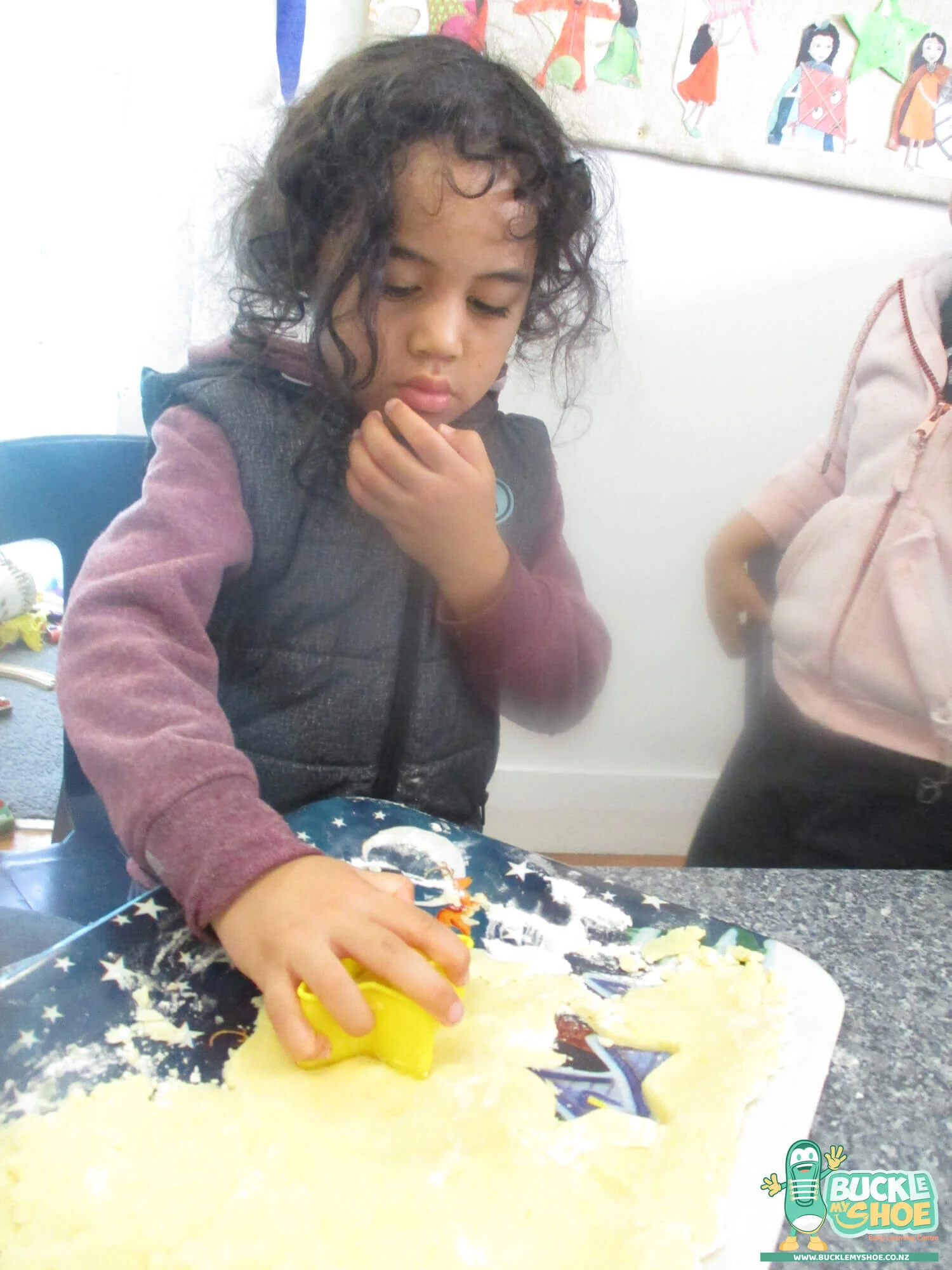 buckle-my-shoe-childcare-tauranga-daycare-preschool-matariki-shortbread-5.jpg