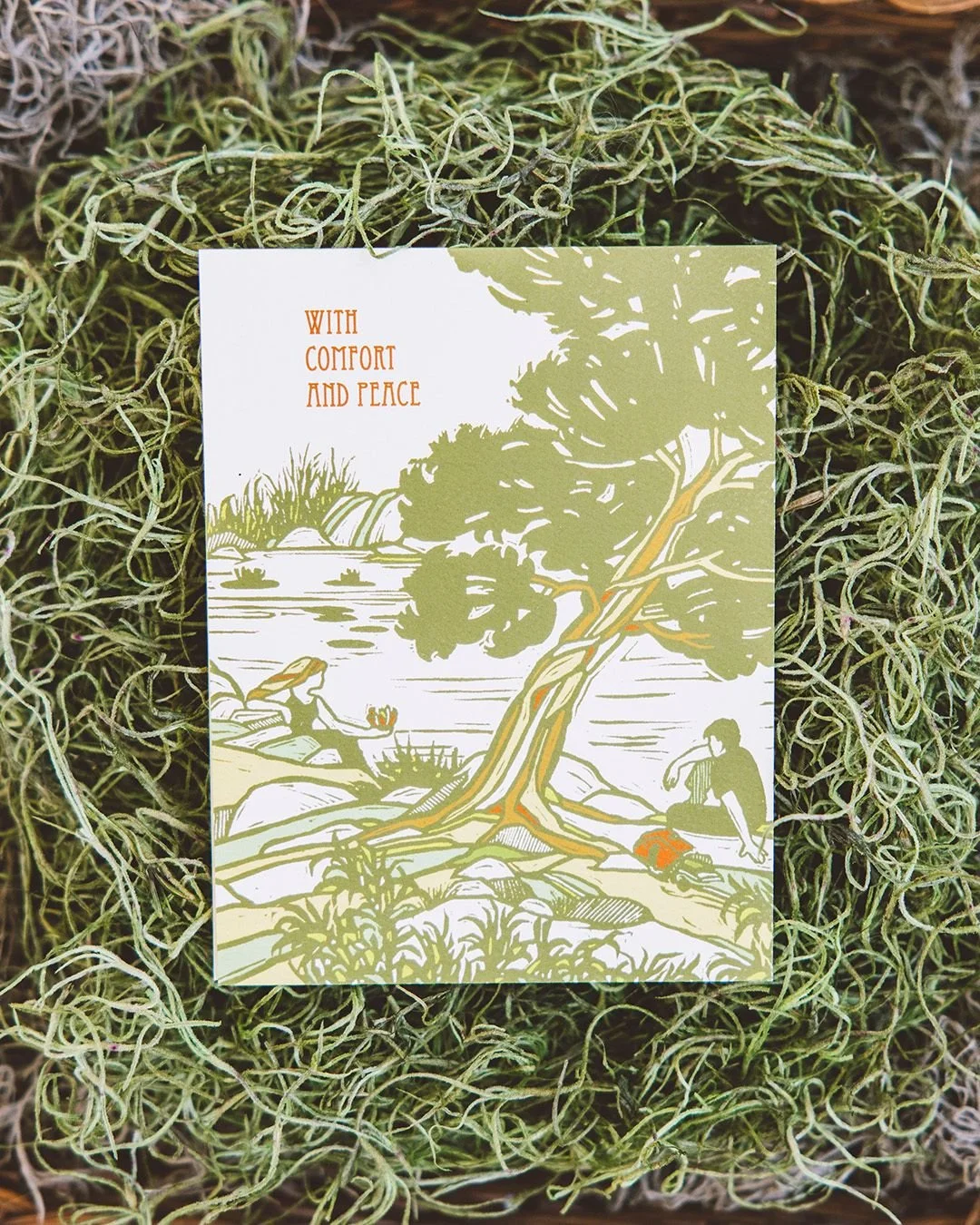 My objective for this product photoshoot for @littlegreendesign was to provide a visual narrative that aligned with the different themes within Katie's work. This meant creating distinct setups, some leaning into a cottage and farmhouse vintage aesth