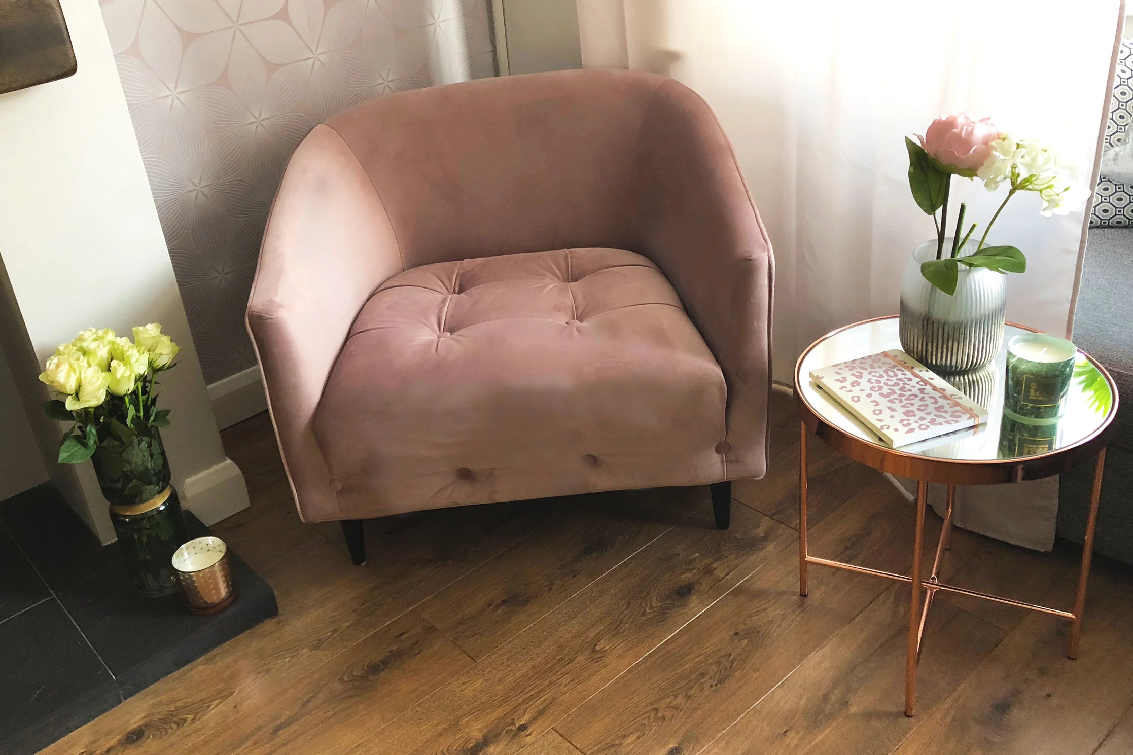 Accentchair_Velvet_Next.jpg