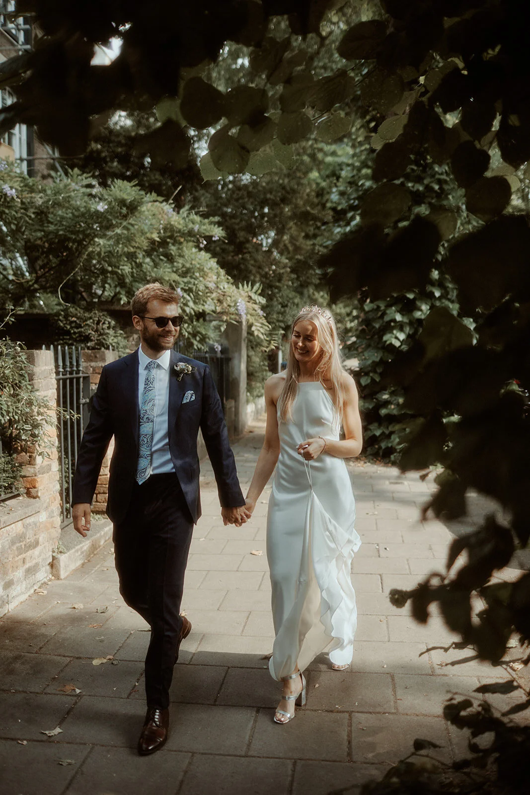 A Tilly Thomas Lux Nofret crown for a summer micro wedding