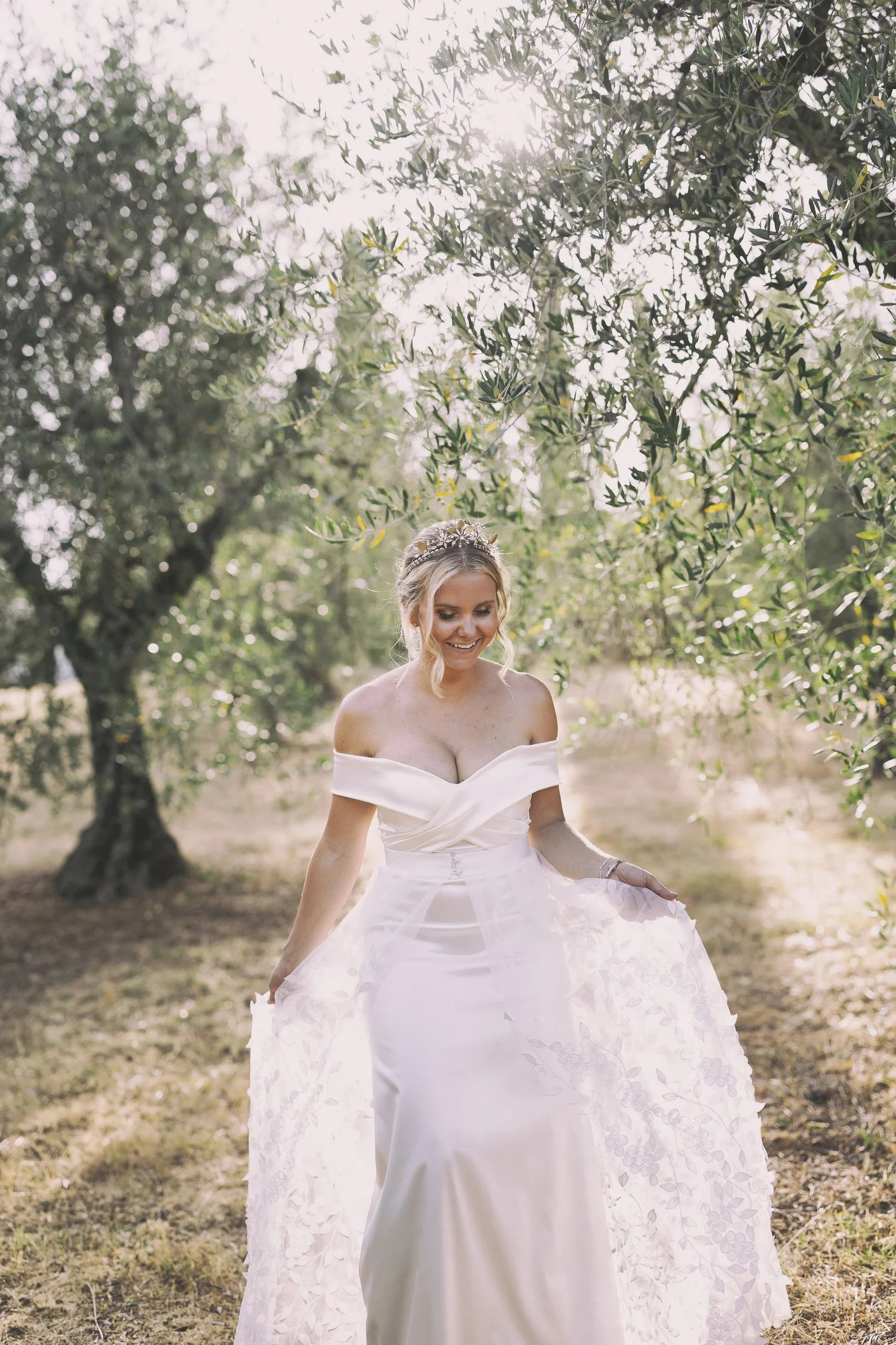 A Tilly Thomas Lux Oceania Crown for an outdoor wedding celebration