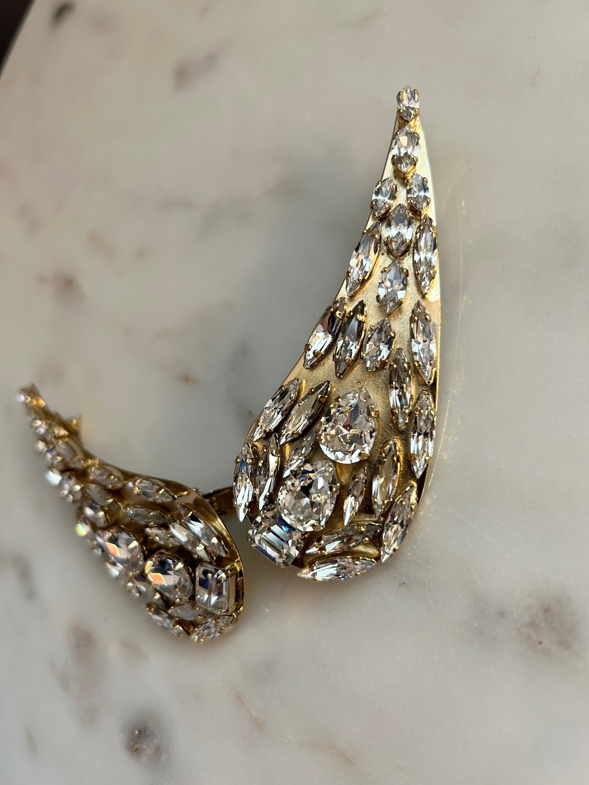 B97289E0-C0C7-4F3B-B7FE-536351D5EA8C