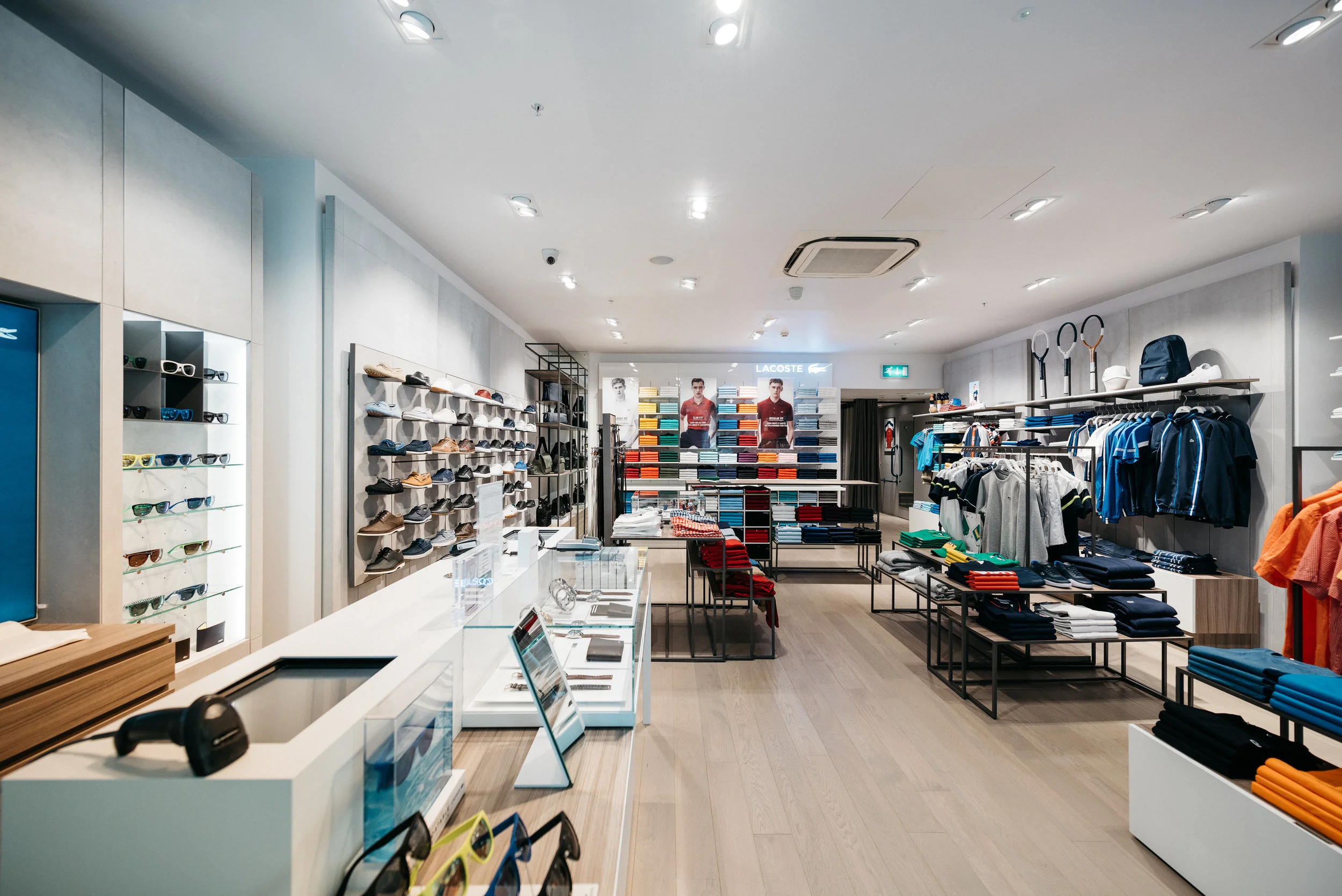 lacoste_mcr_011.jpg