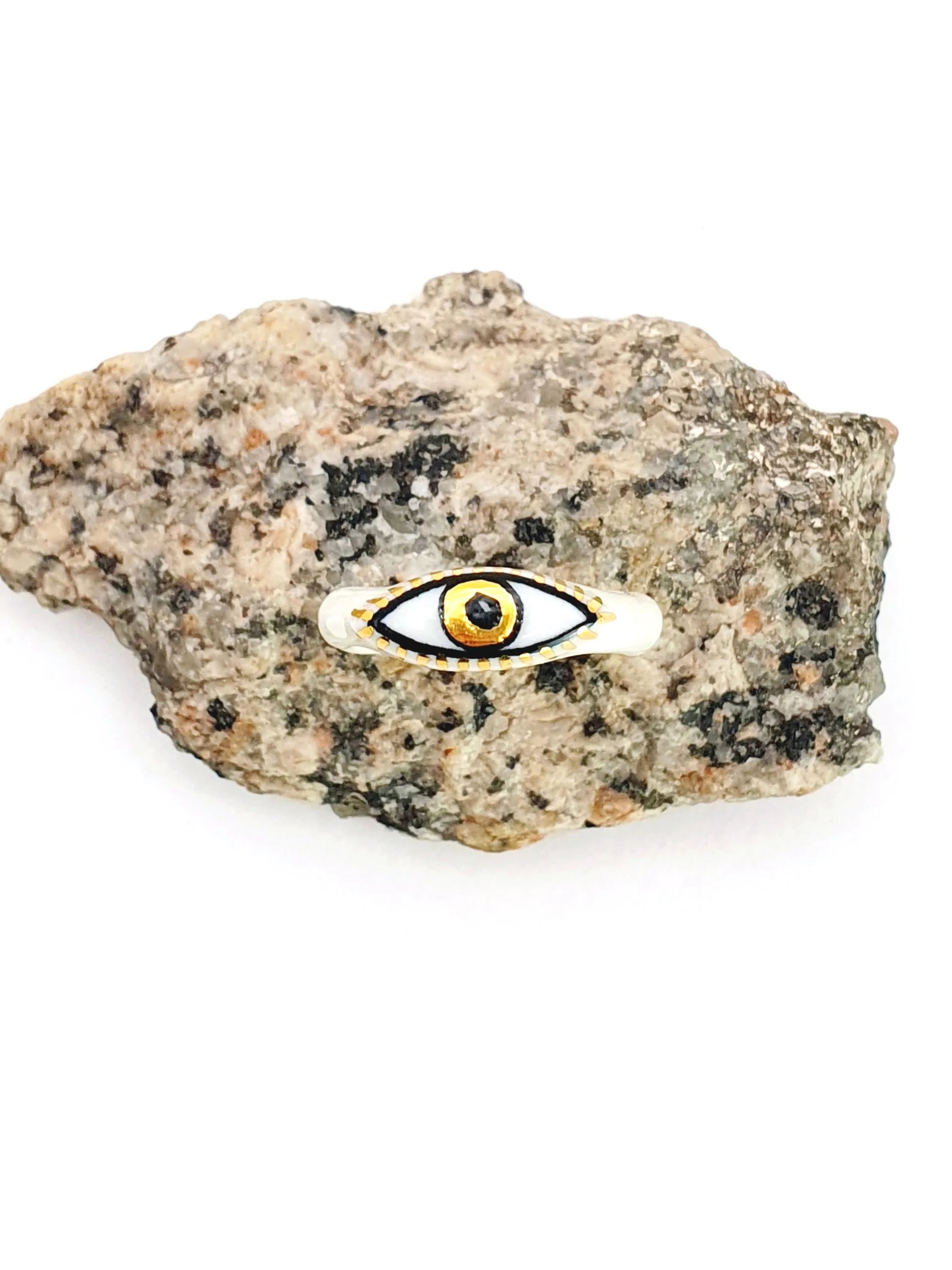 005 Eye Ring - size T 9.5