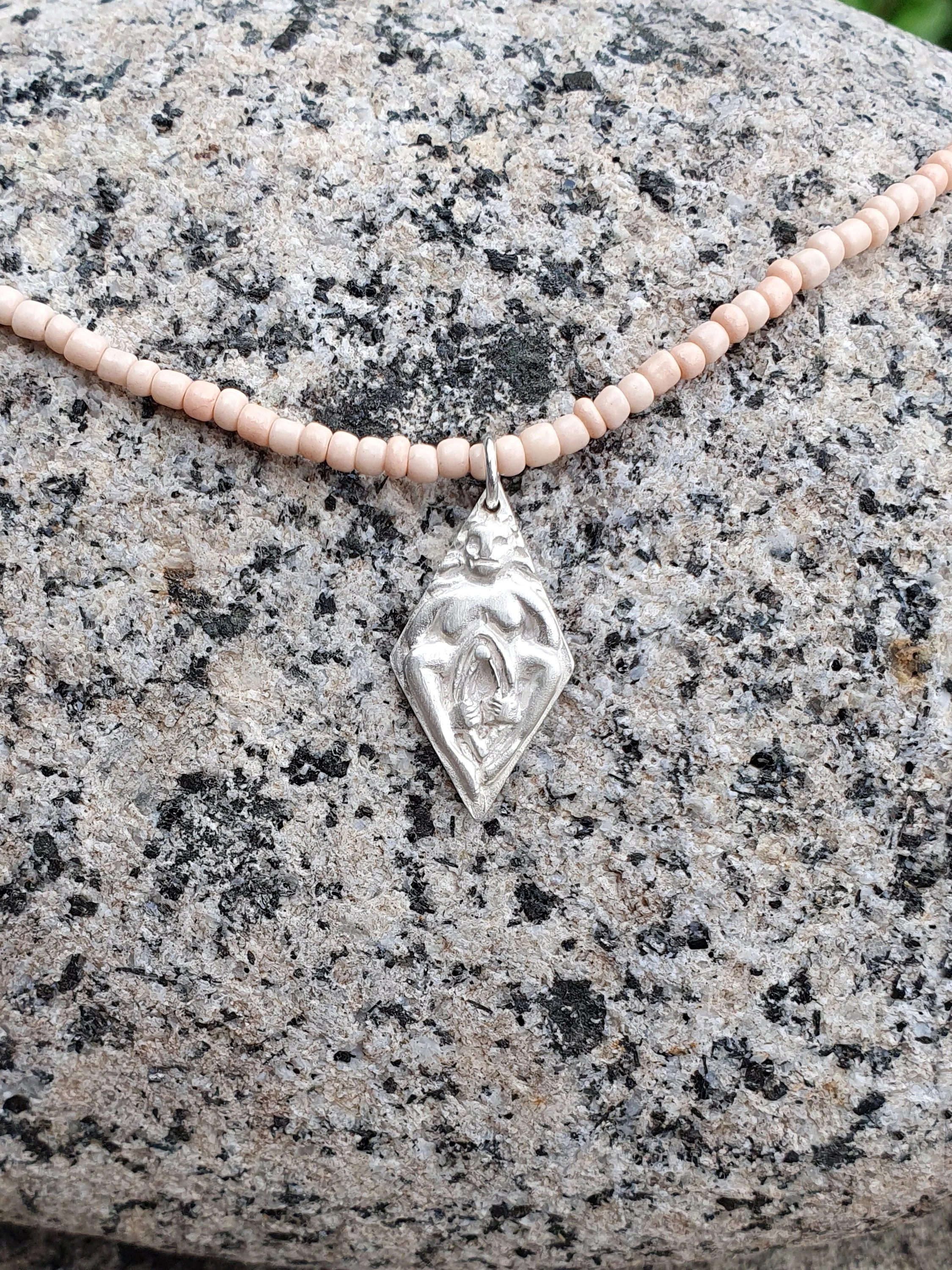 Sheela_silver01.jpg