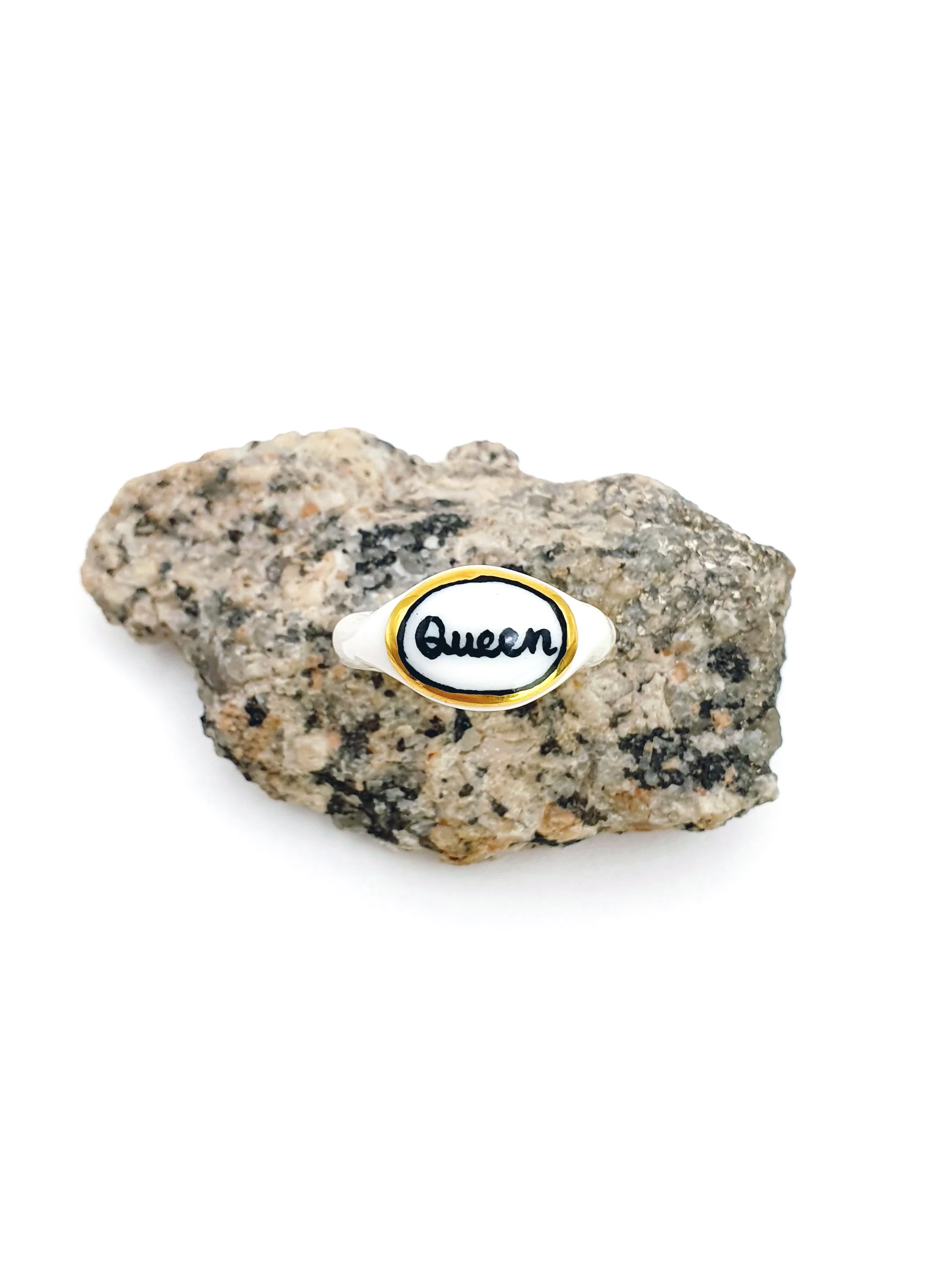 016 Queen Ring - size S 9