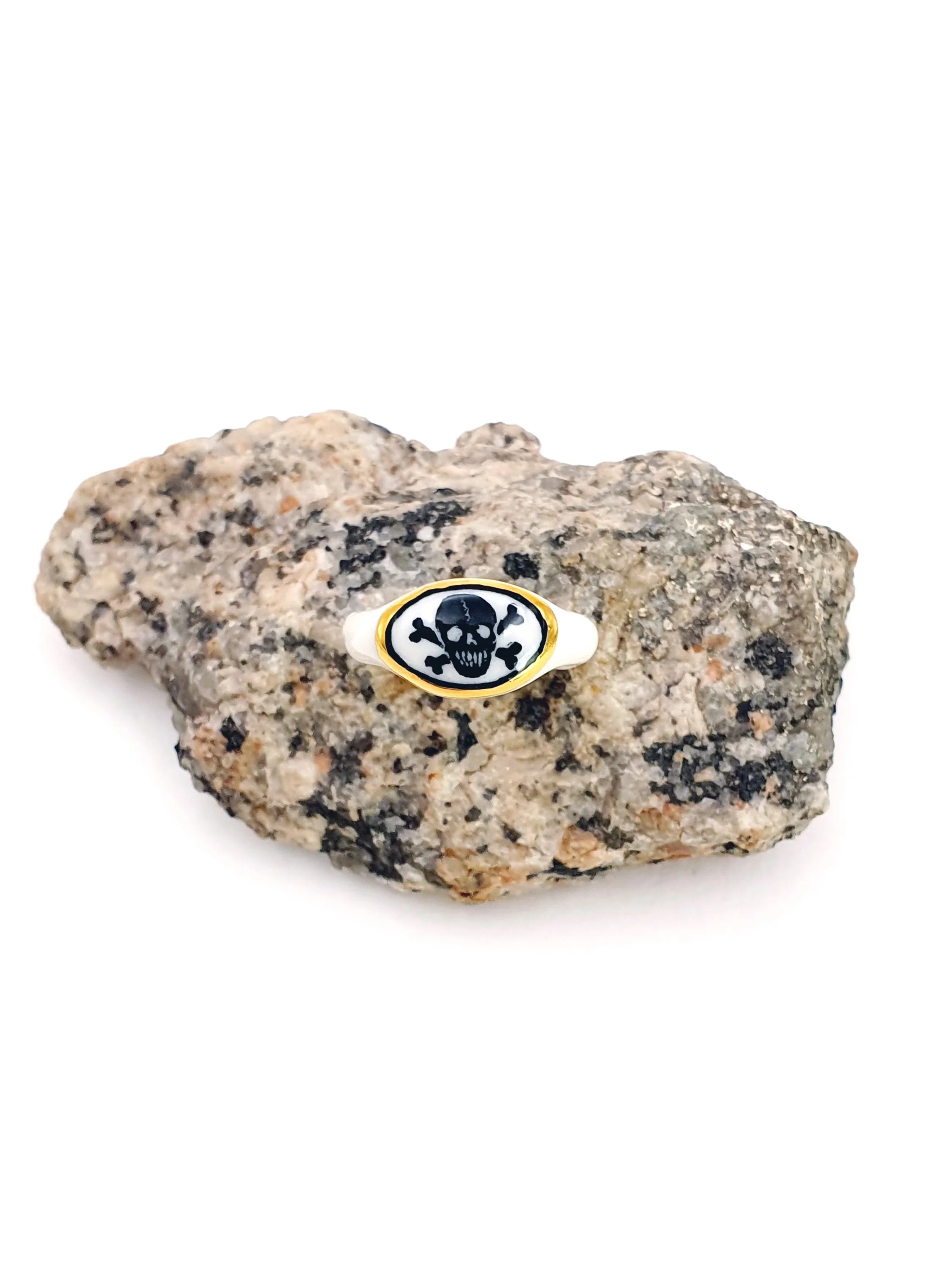 002 Skull Ring - size J 5