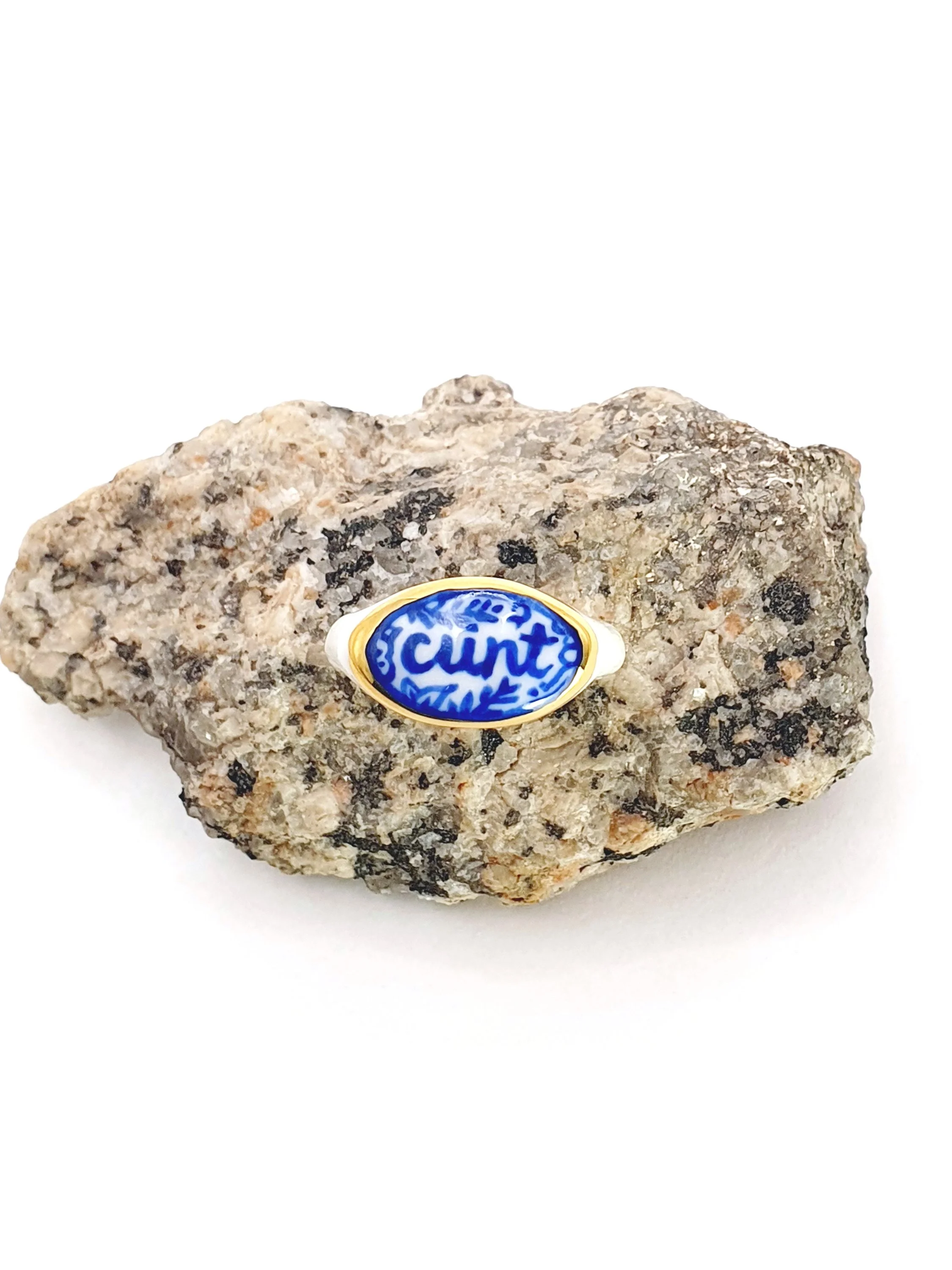 005 Cunt Ring - size R 8.5