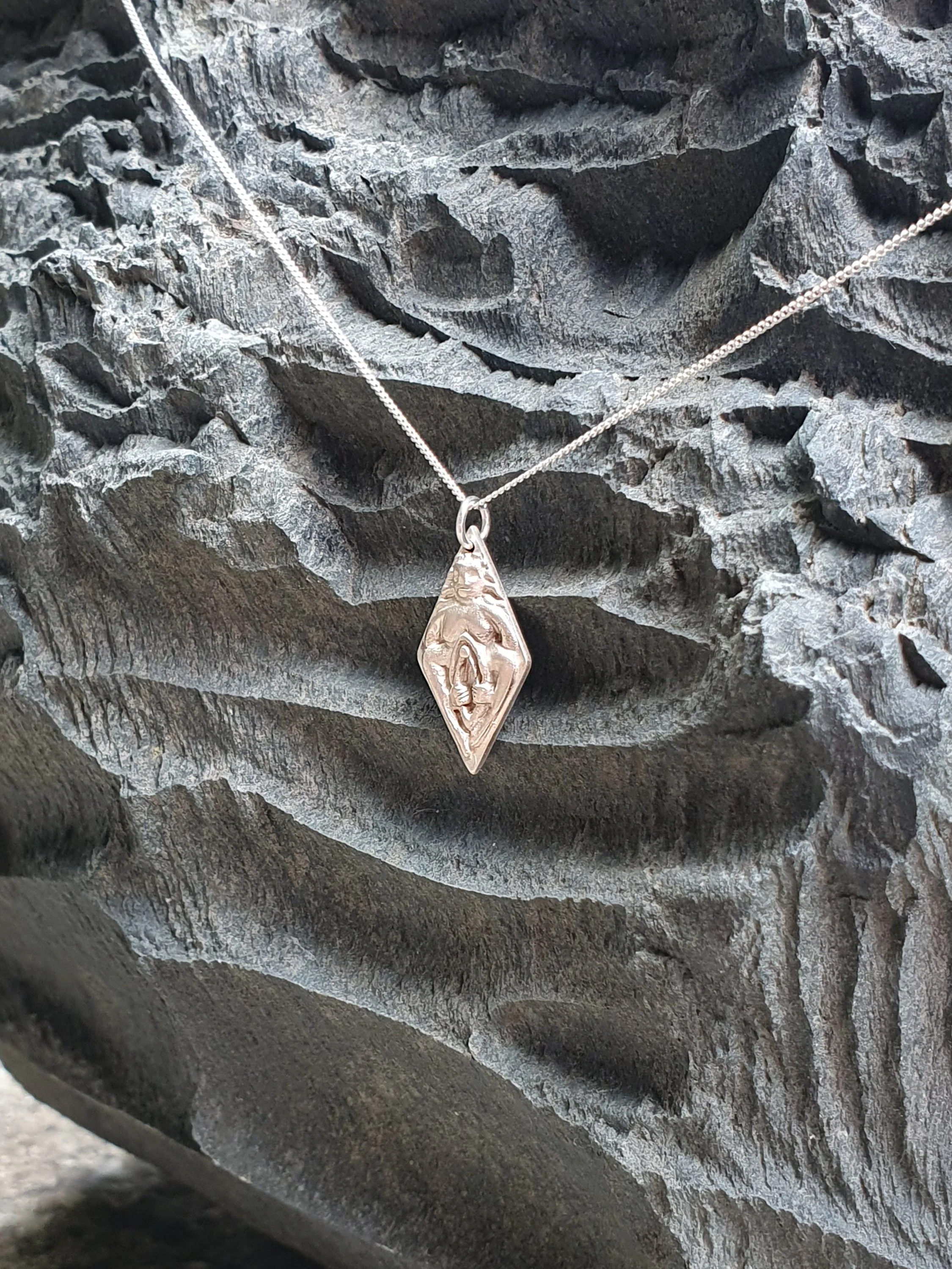 Sheela_silver03.jpg