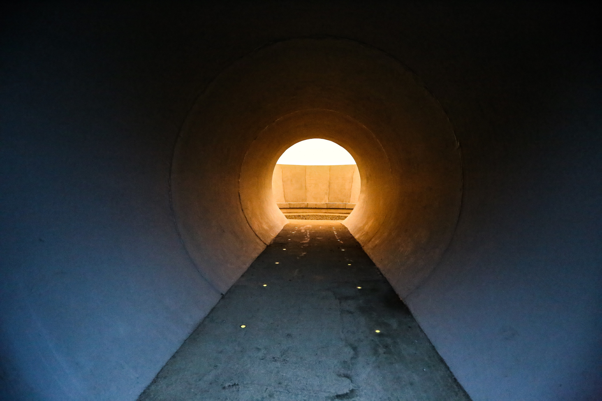 Eleanor Bell light art - james turrell skyspace