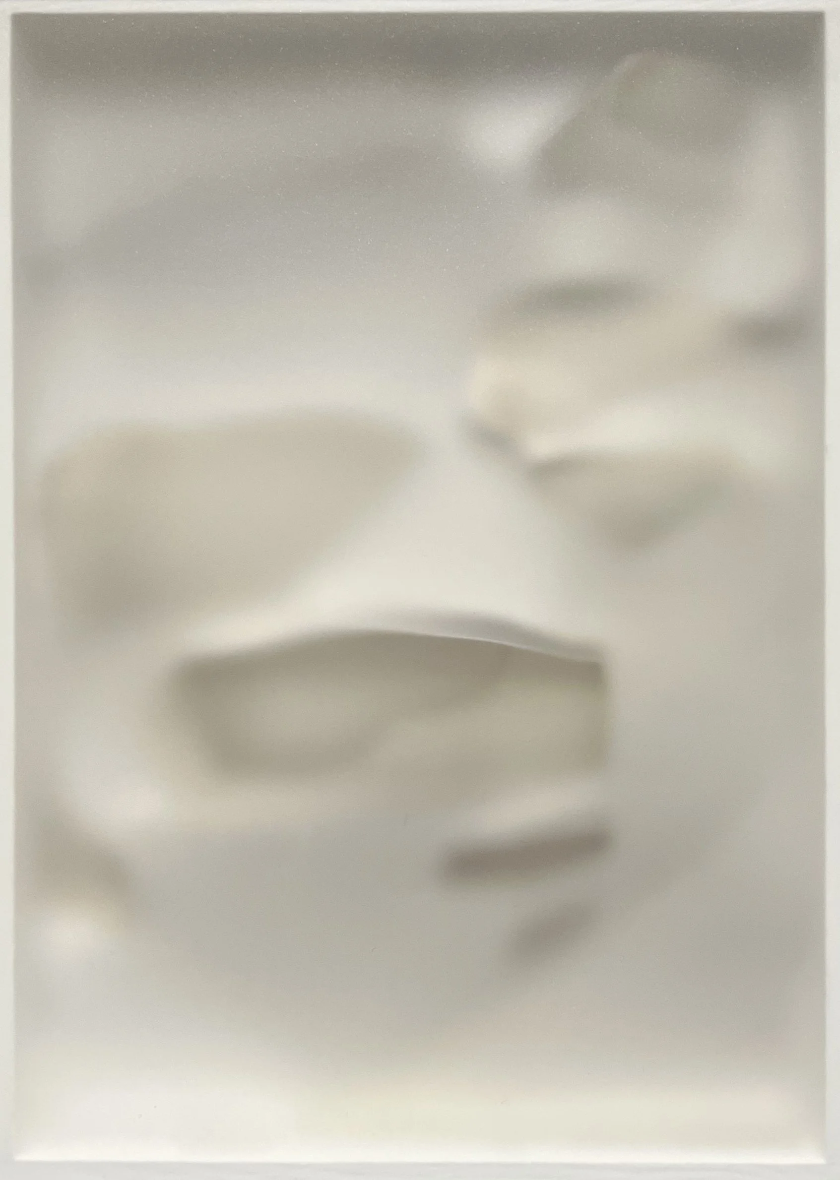 CATCHING DUST 25x35x3.5cm.jpg