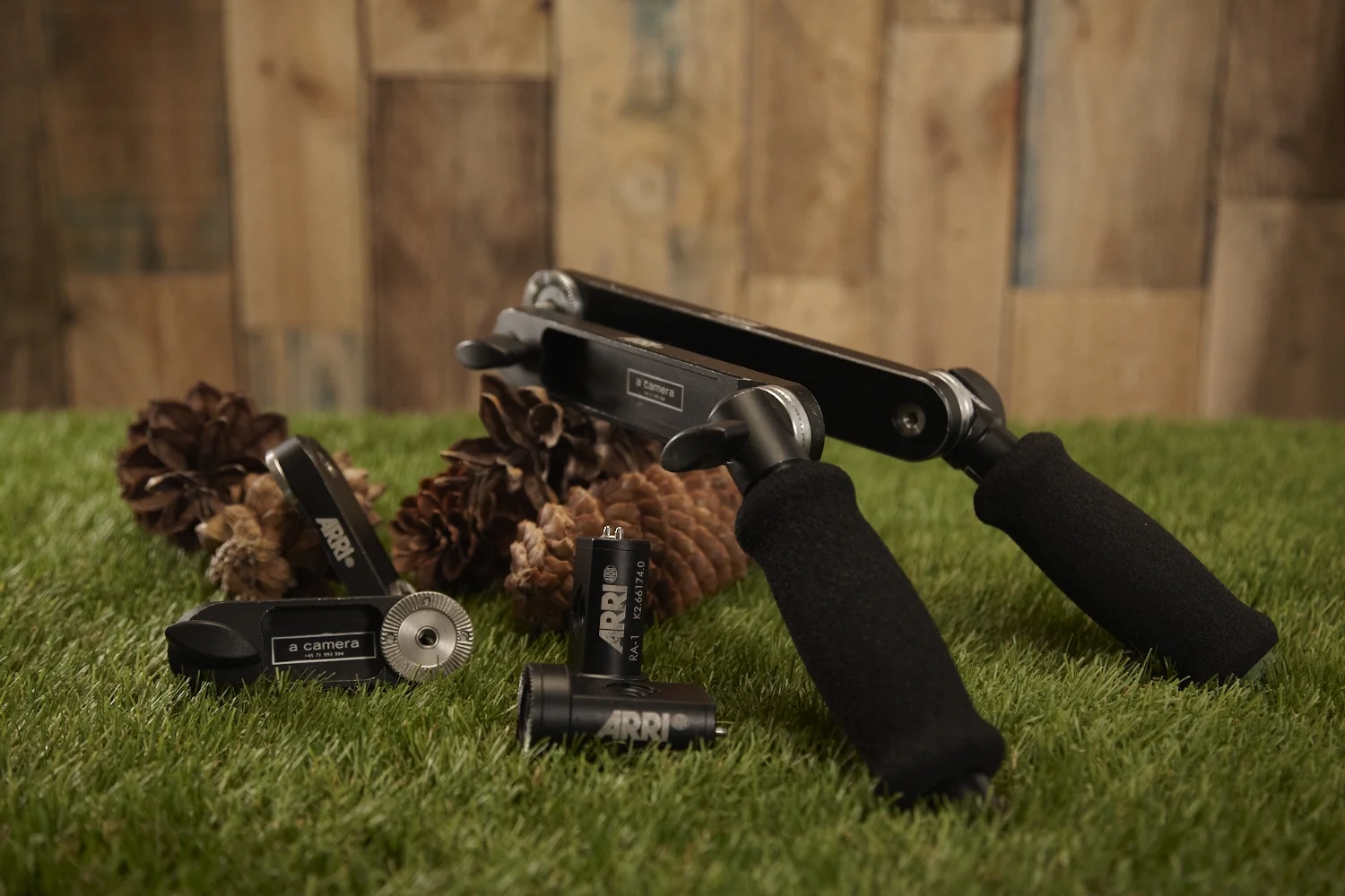 Arri Black Handles Arri’s classic handheld solution. Slow and pain in the *** grips. But they work just perfect… of course…
