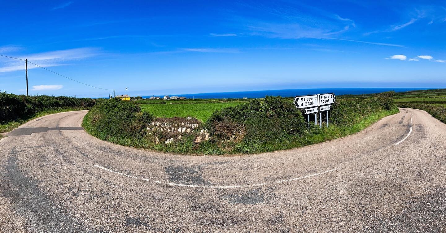 Which way? St Just or St Ives? On days like today you can&rsquo;t beat riding on the coast road.

#penzancewheelers #cornwall #cornwallcoast #cornishcycling #cyclingcornwall #cycling