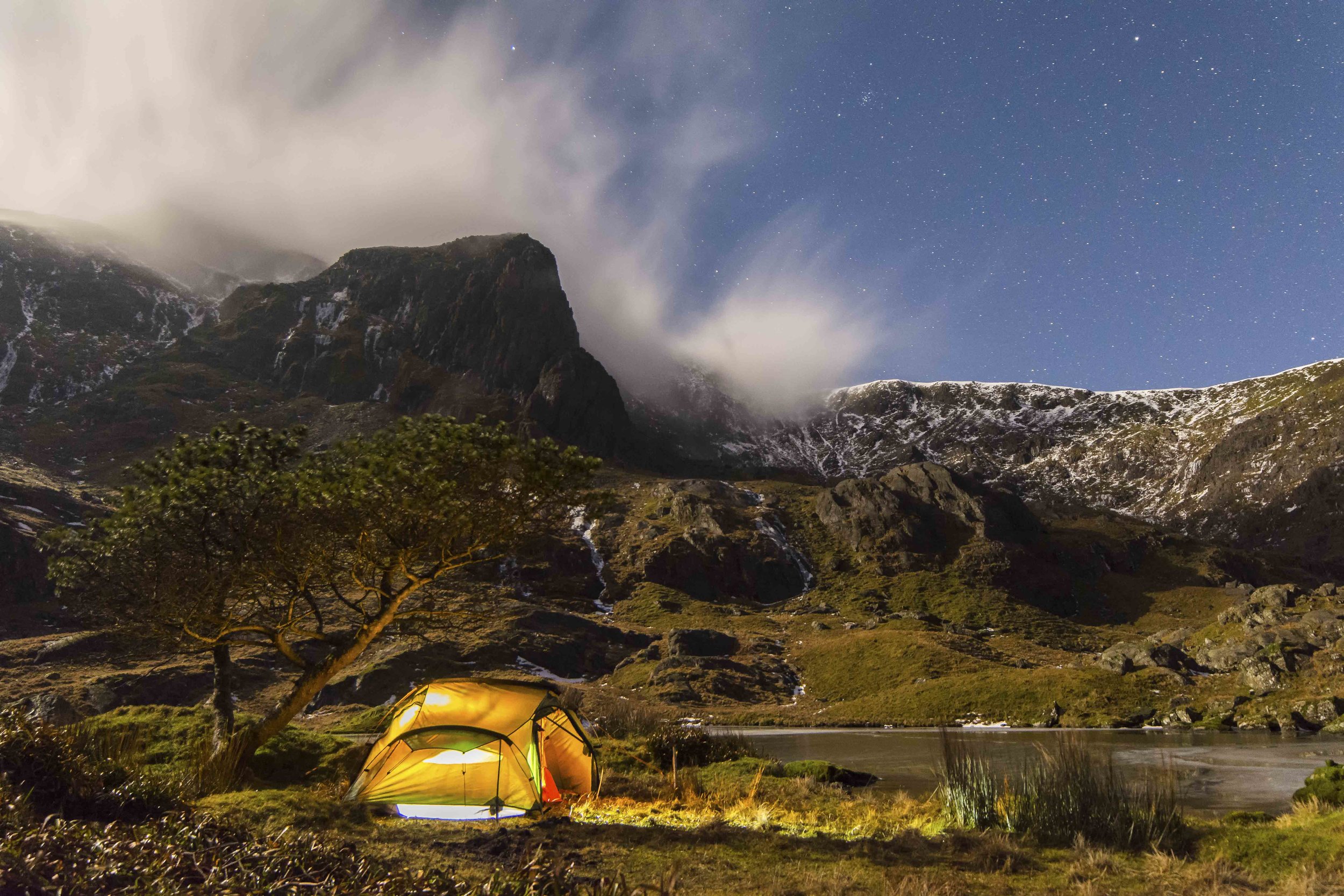 wild camping llyn glas.jpg