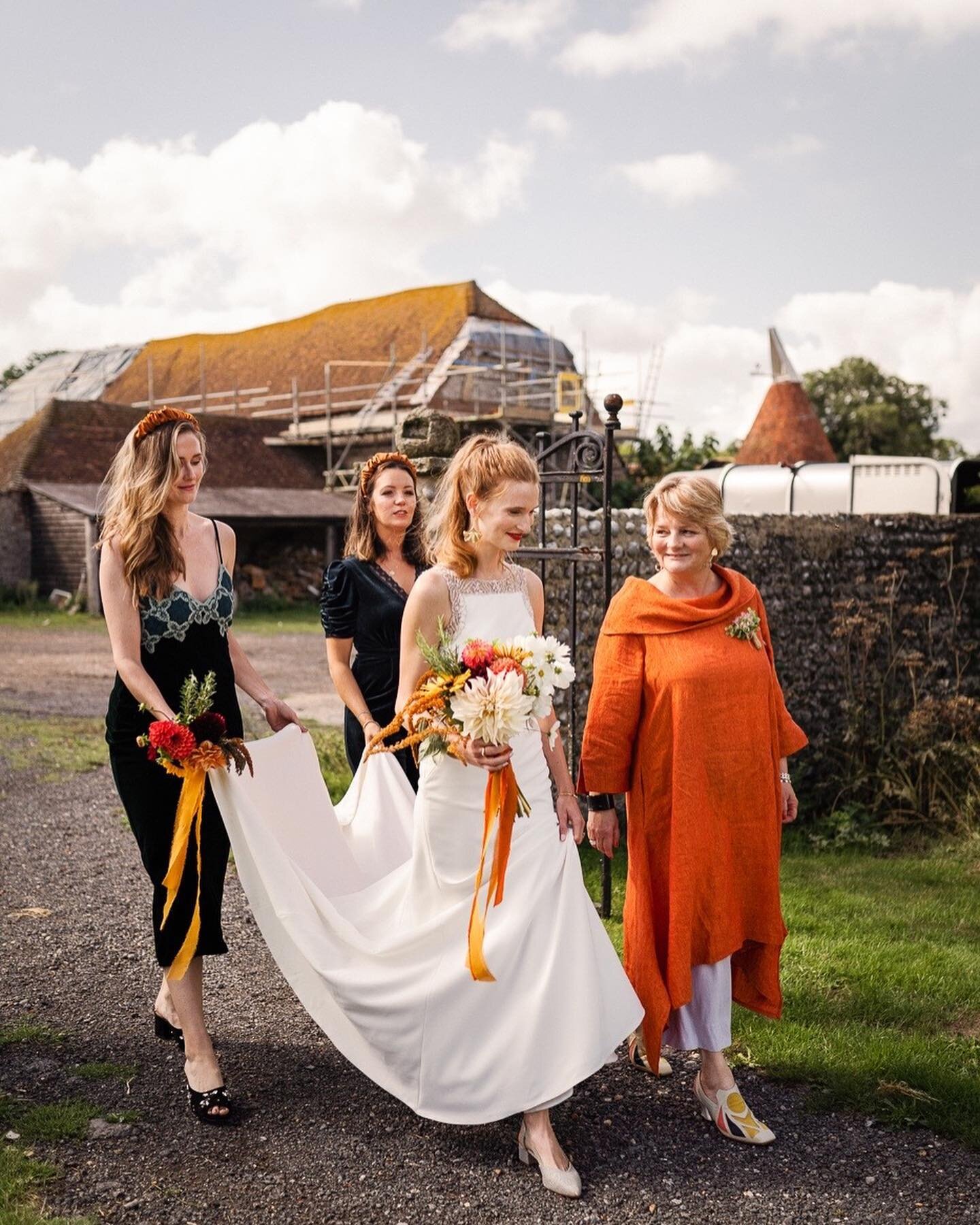 Georgia and James&rsquo;s stunning, early autumn wedding &hearts;️
&bull;
&bull;
&bull;
&bull;
&bull;
&bull;
&bull;
#weddingphotography #photojournalism #bride #couple #weddingphotographer #londonweddingphotographer #wedding #rangefindermagazine #alp