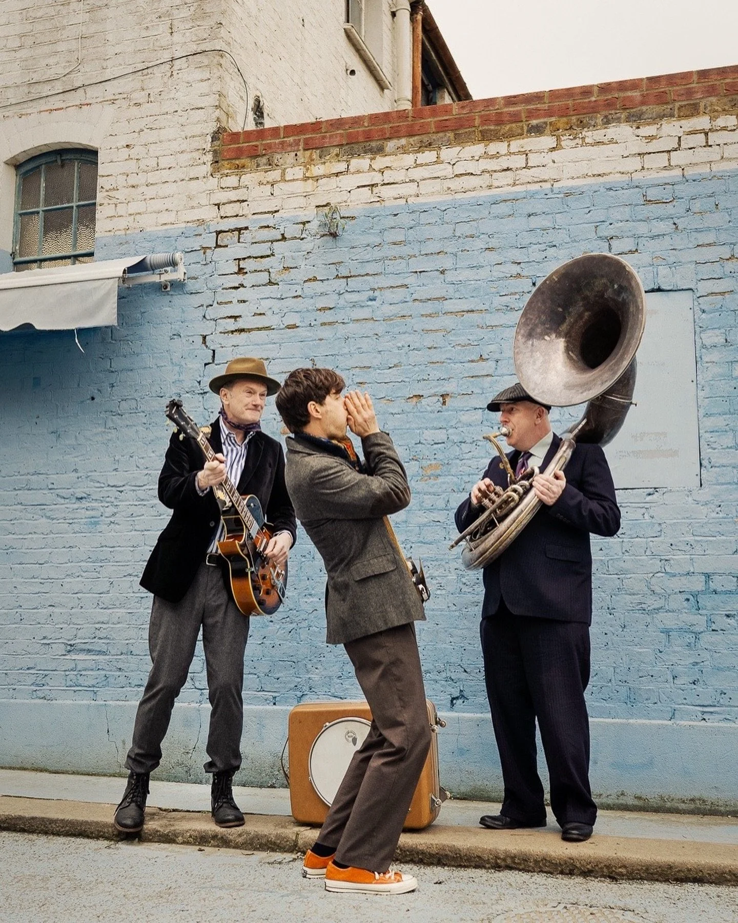 Something a little different from me and definitely stepping out of my comfort zone, a photoshoot from earlier on in the year with the incredibly talented and fun @therigmarollers.
&bull;
&bull;
&bull;
&bull;
&bull;
#londonphotographer #portraitphoto