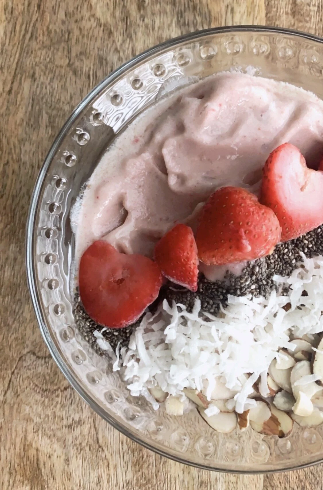 Strawberry Smoothie Bowl 